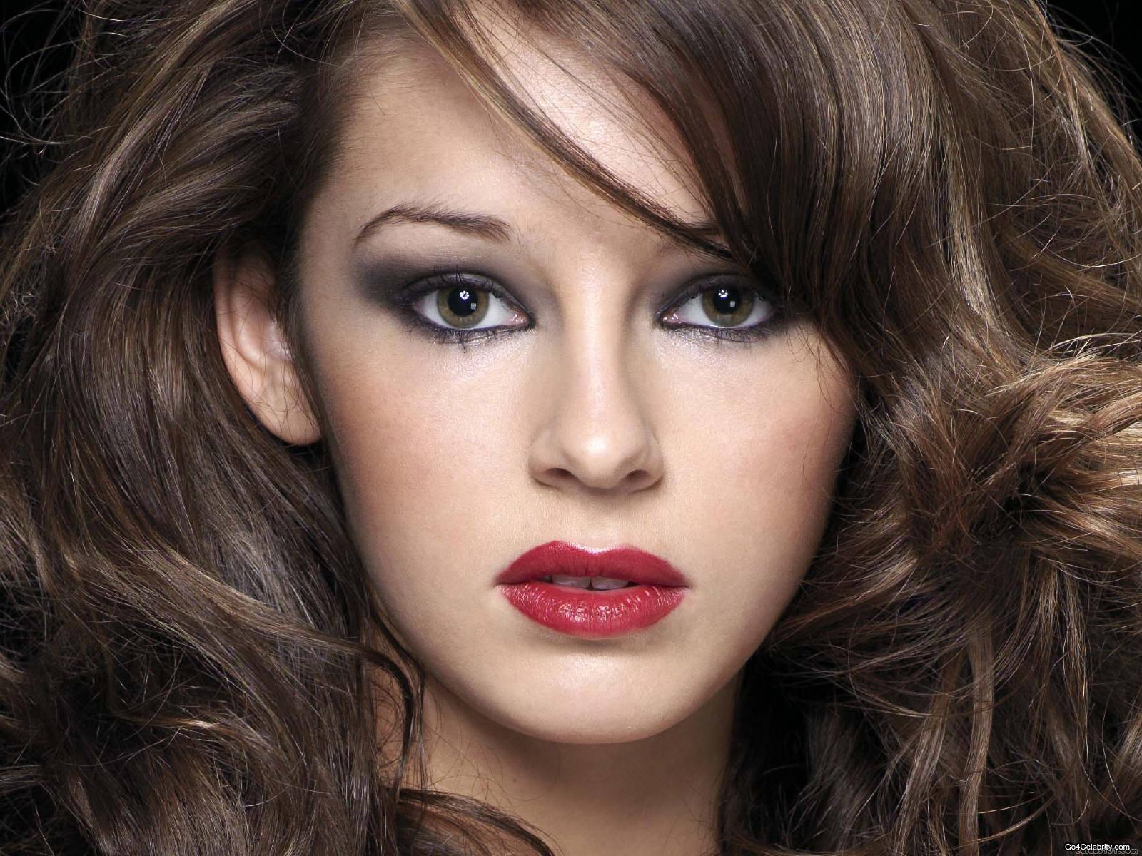 Keeley Hazell Wallpapers