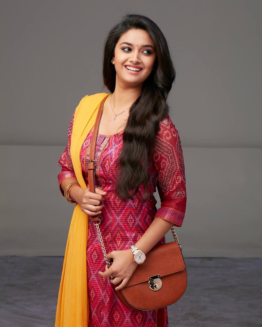 Keerthi Suresh Image Wallpapers