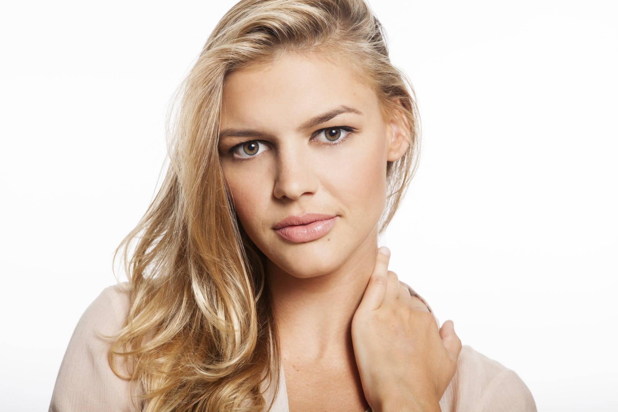 Kelly Rohrbach Wallpapers