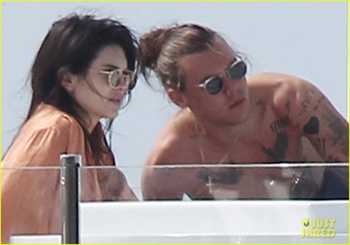 Kendall Jenner Harry Styles Wallpapers