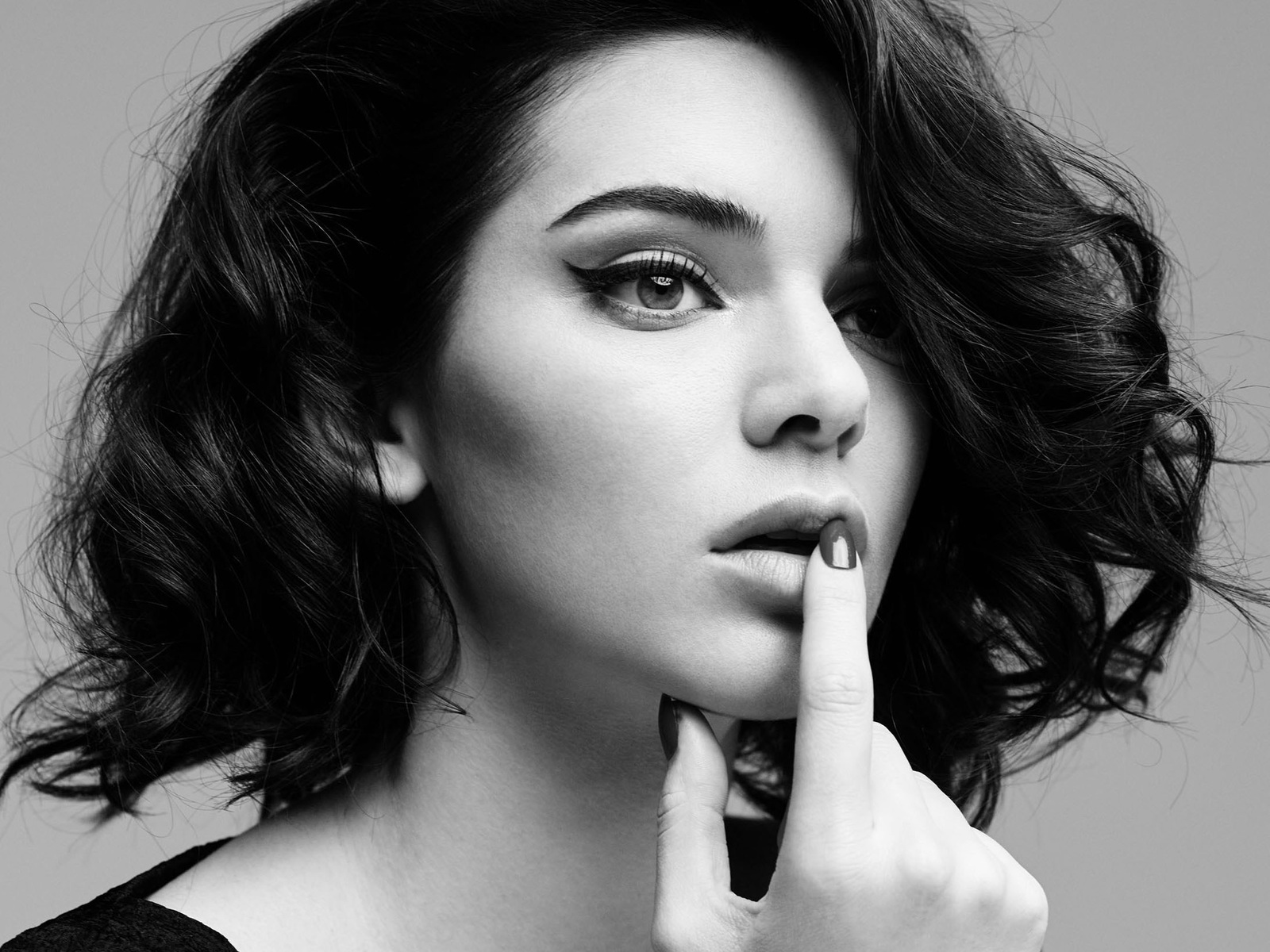 Kendall Jenner Marilyn Monroe Black and White Photoshoot Wallpapers