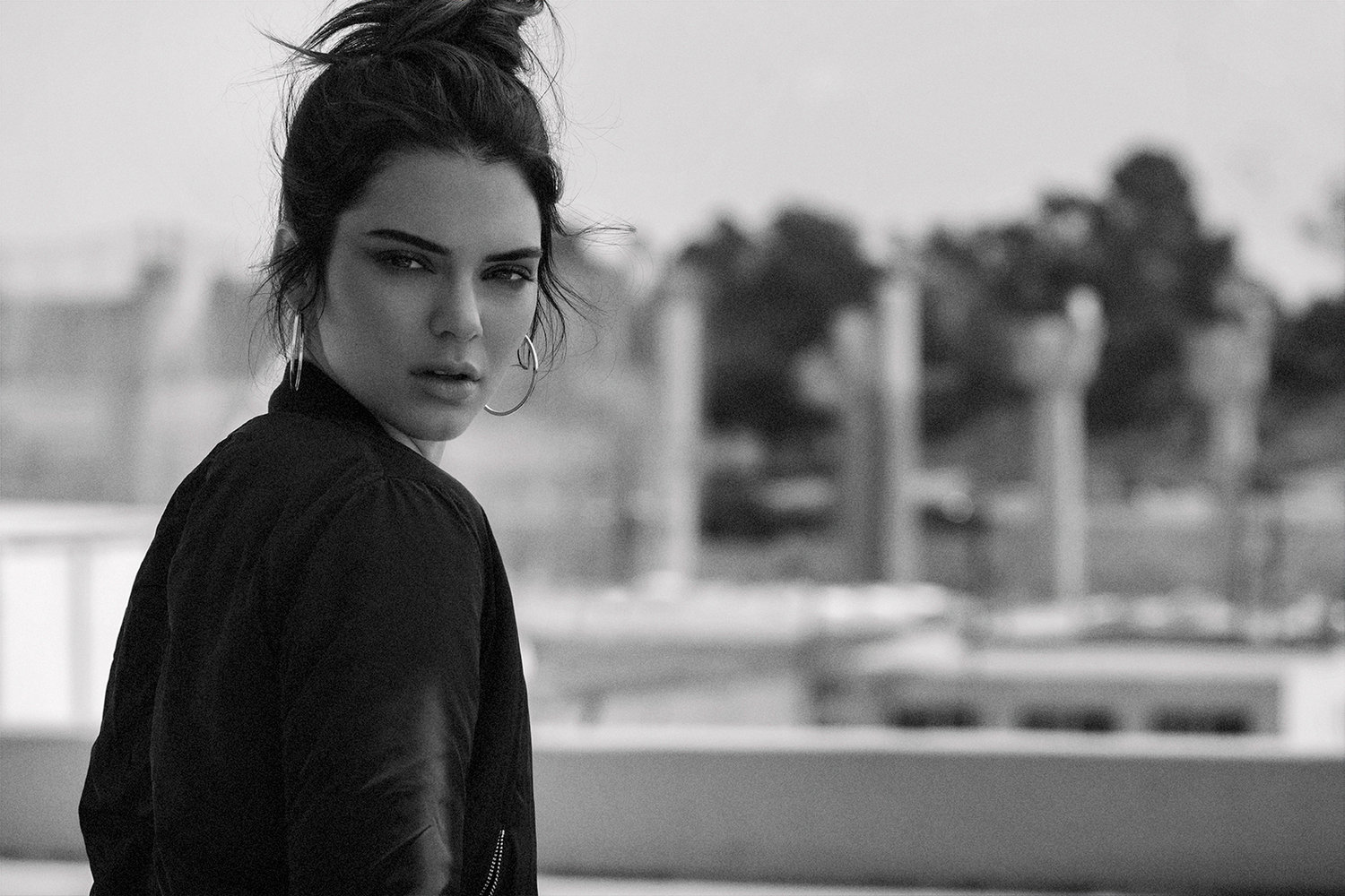 Kendall Jenner Monochrome Wallpapers