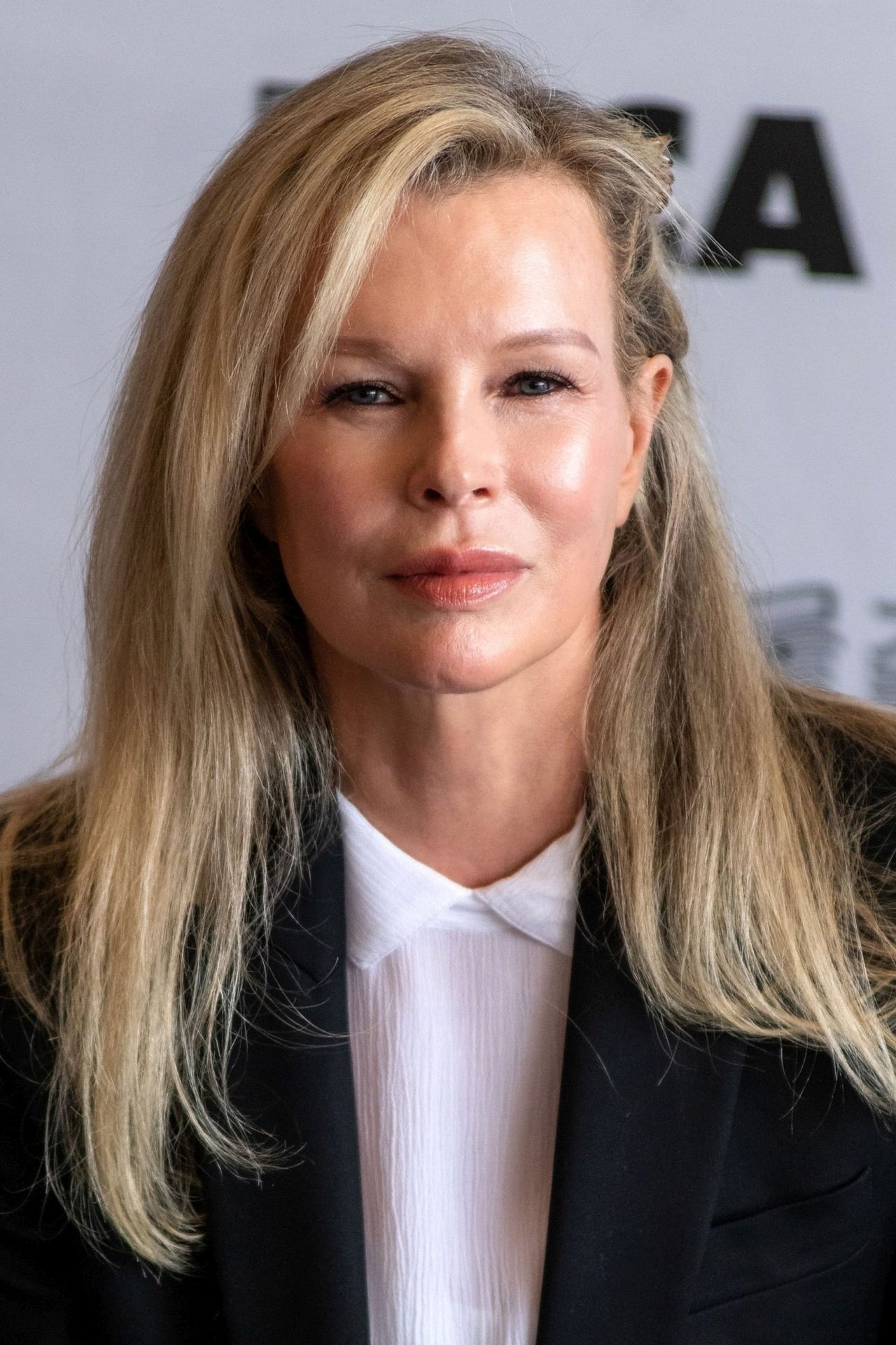 Kim Basinger Wallpapers