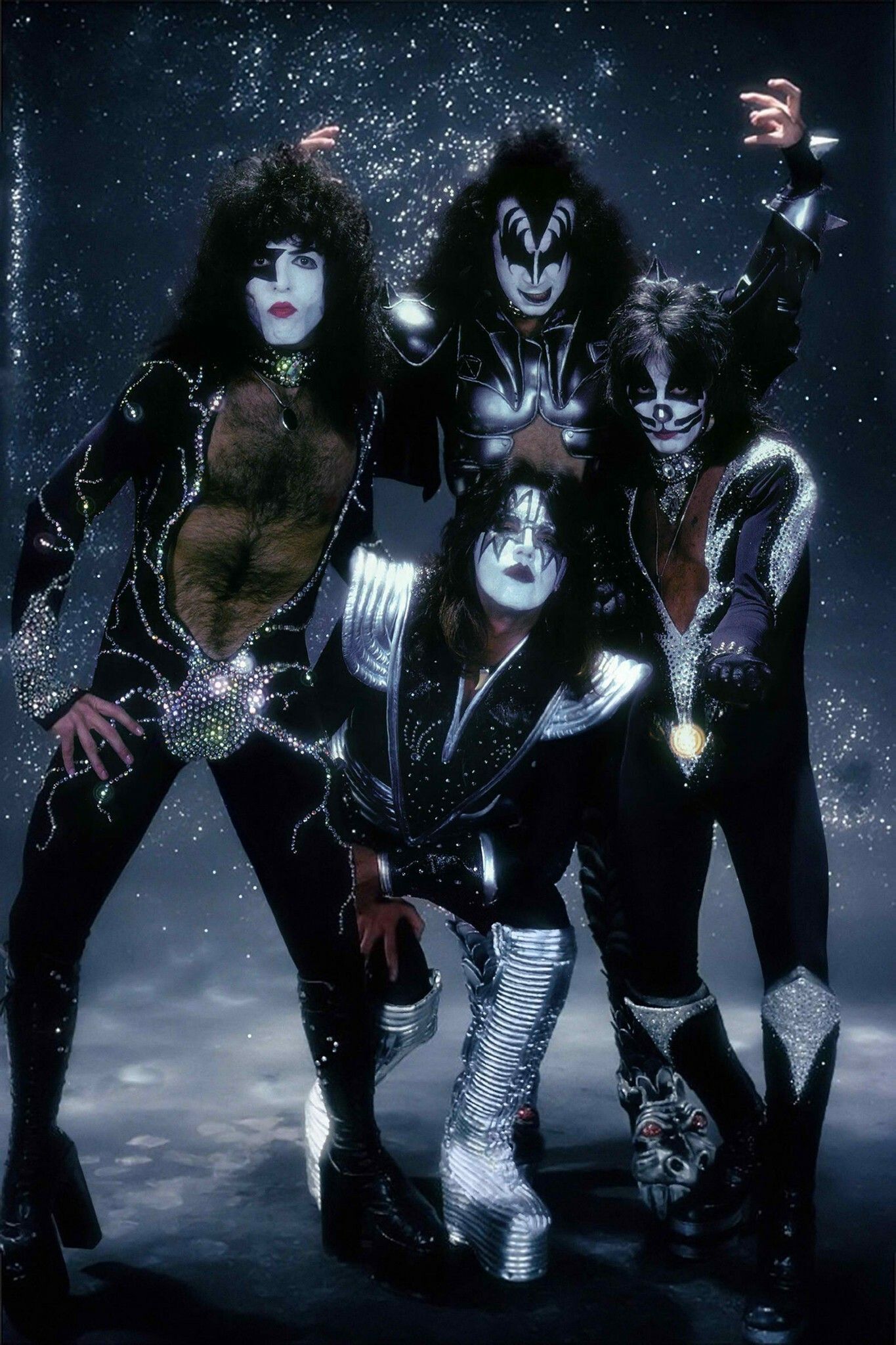 Kiss Phone Wallpapers