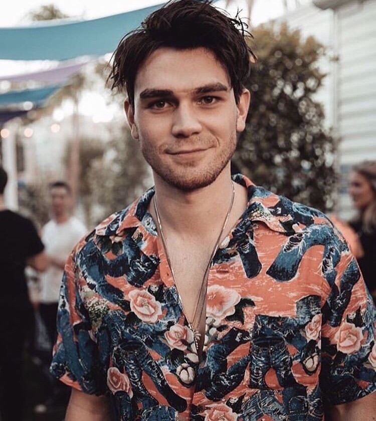 KJ Apa Wallpapers