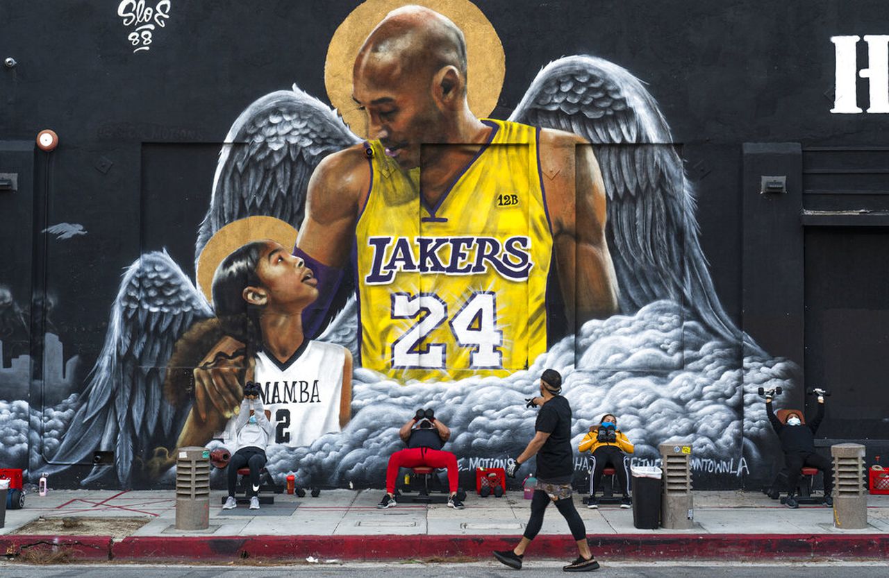 Kobe Bryant And His Daughter Wallpapers