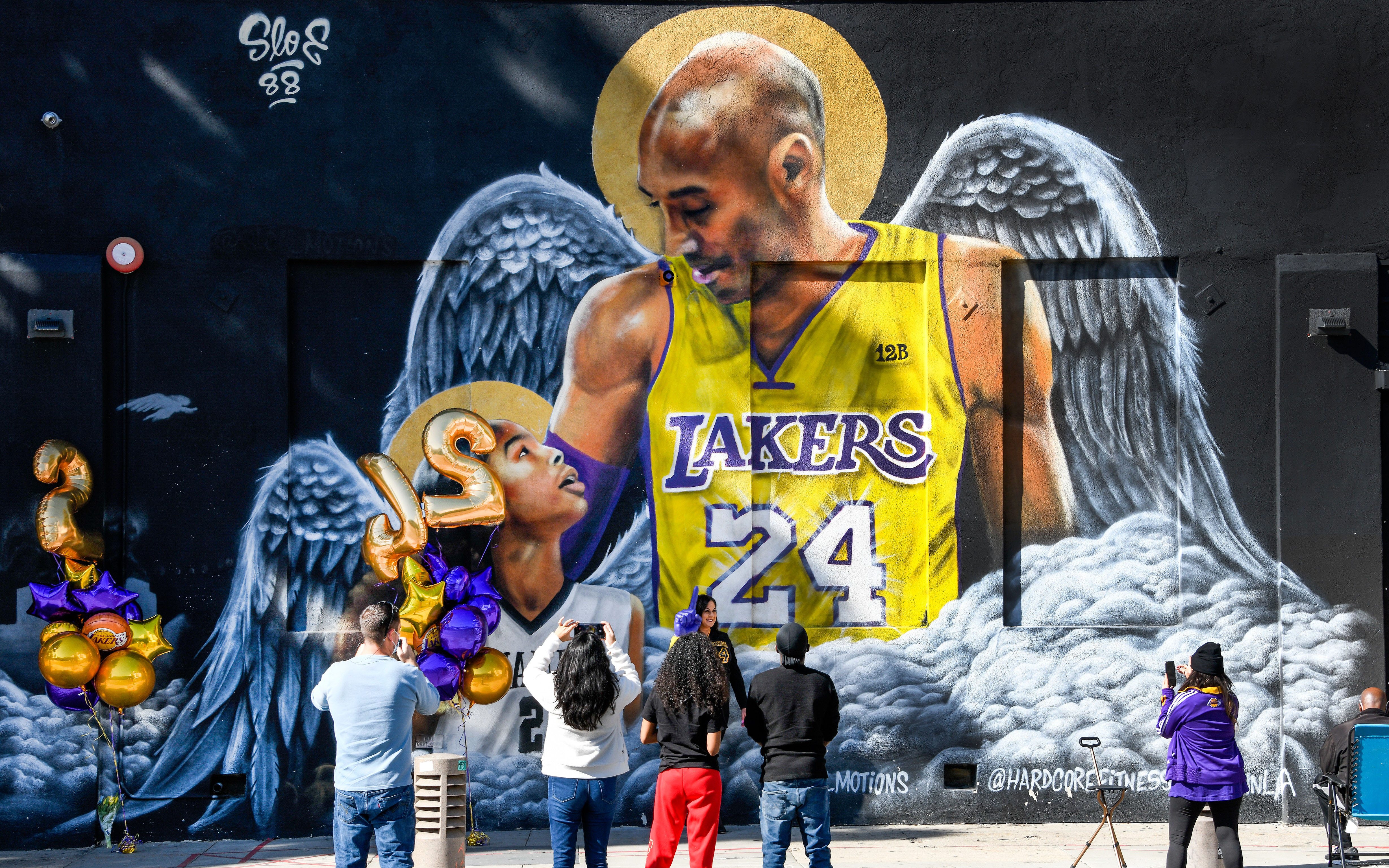 Kobe Bryant And His Daughter Wallpapers