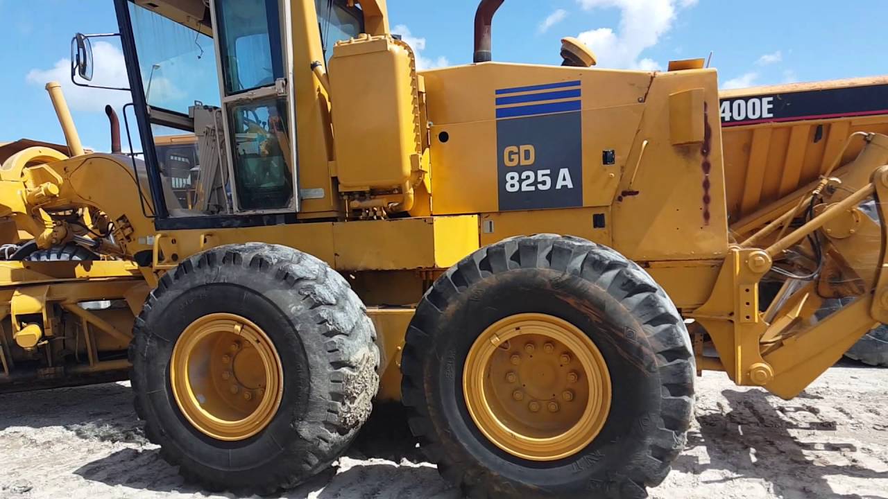 Komatsu Gd825 Motor Grader Wallpapers