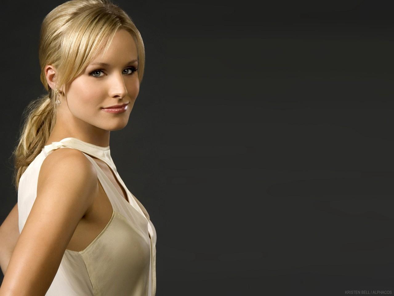 Kristen Bell 2020 Wallpapers