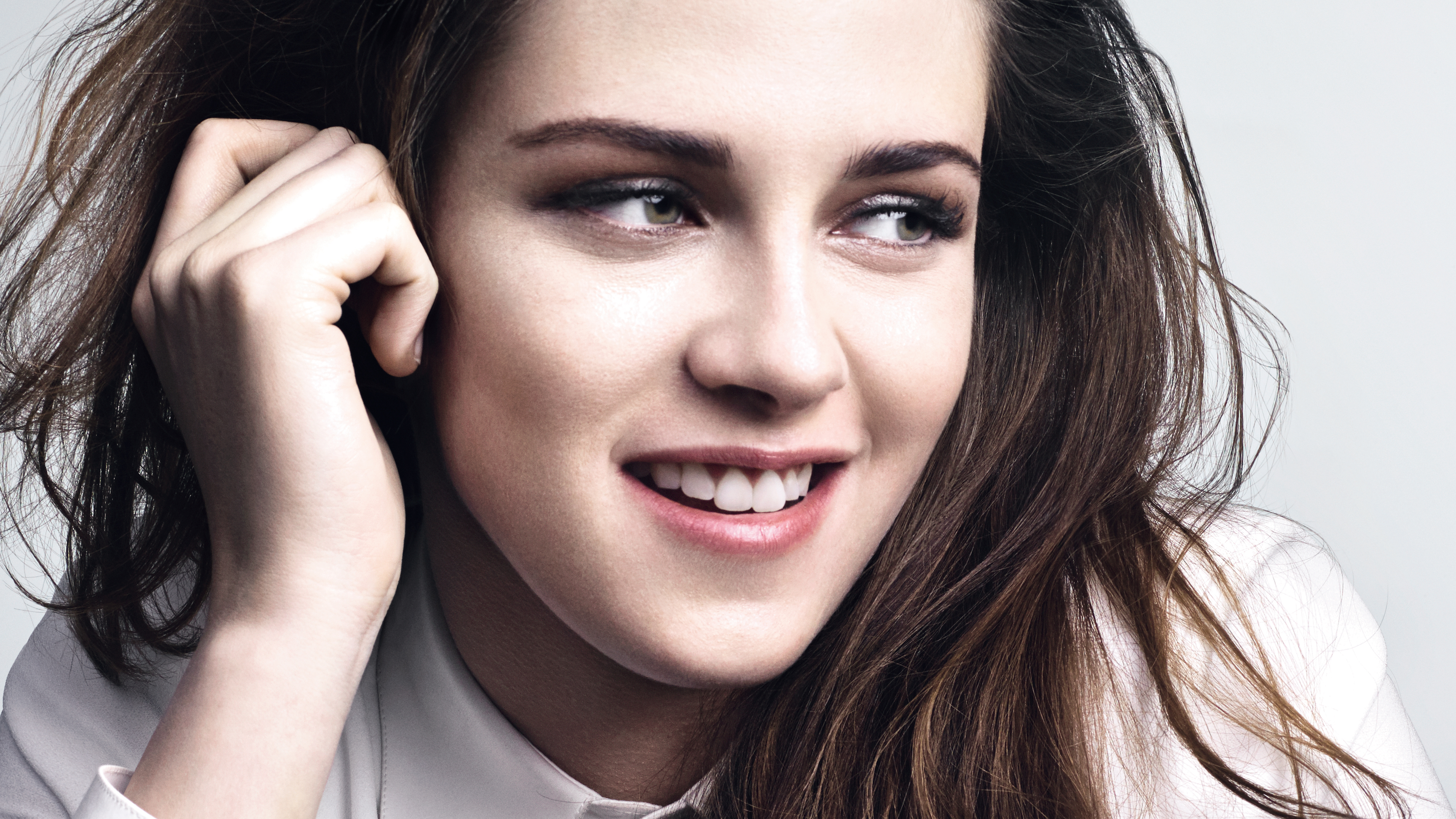 Kristen Stewart Close-Up Wallpapers