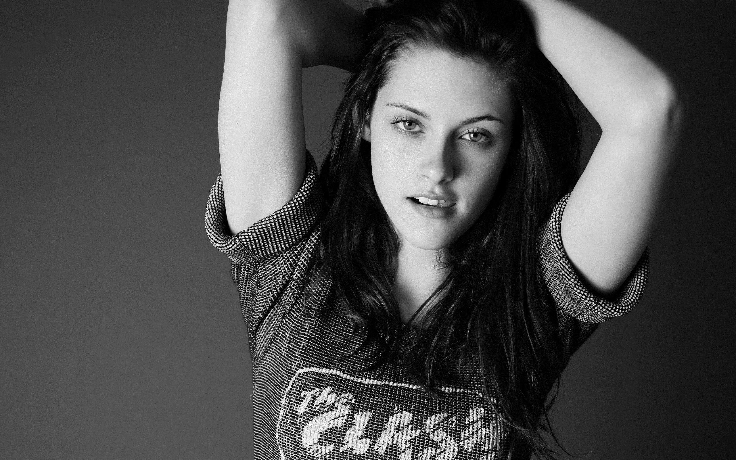 Kristen Stewart HD Monochrome 2021 Wallpapers