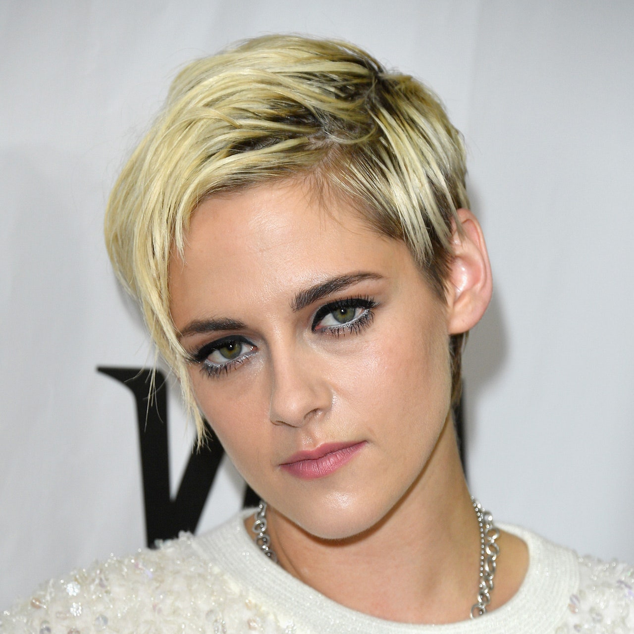 Kristen Stewart Short Hair 2017 Wallpapers