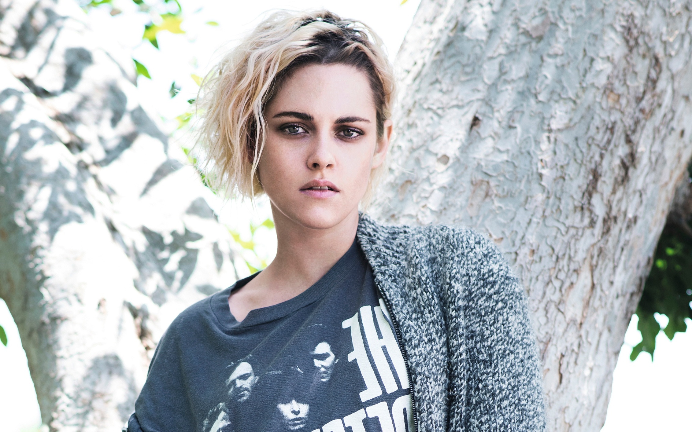 Kristen Stewart Short Hair Wallpapers