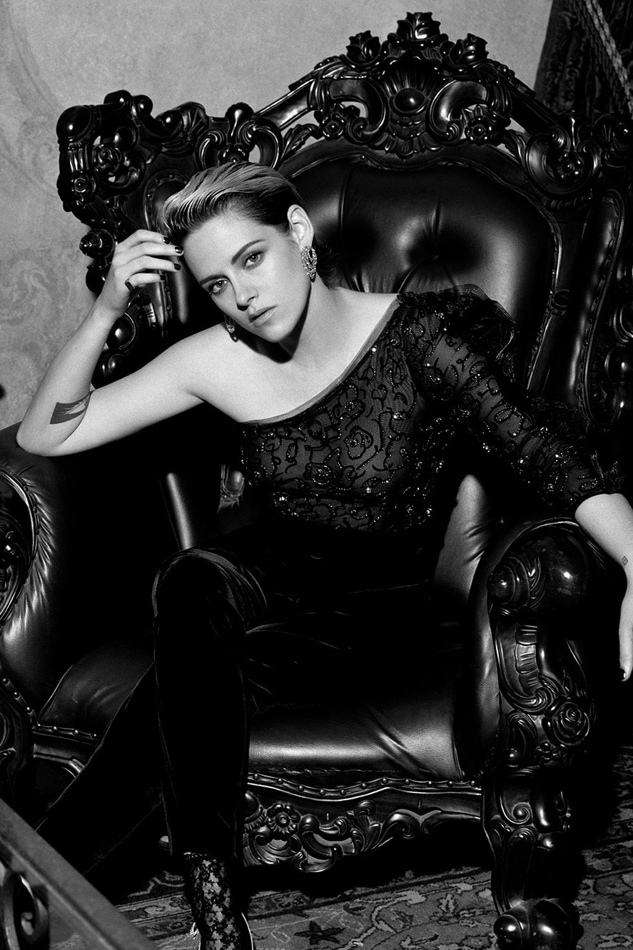 Kristen Stewart V 2017 Black and White Wallpapers