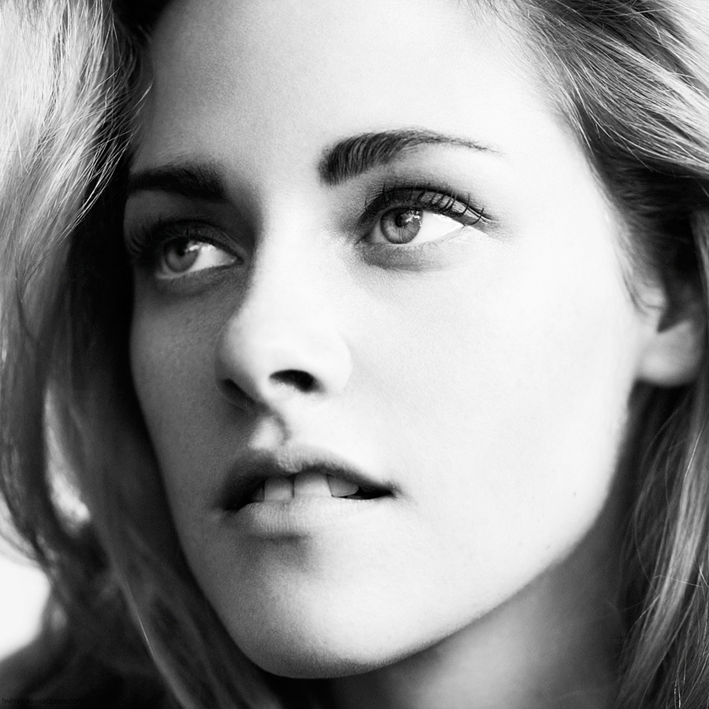 Kristen Stewart V 2017 Black and White Wallpapers