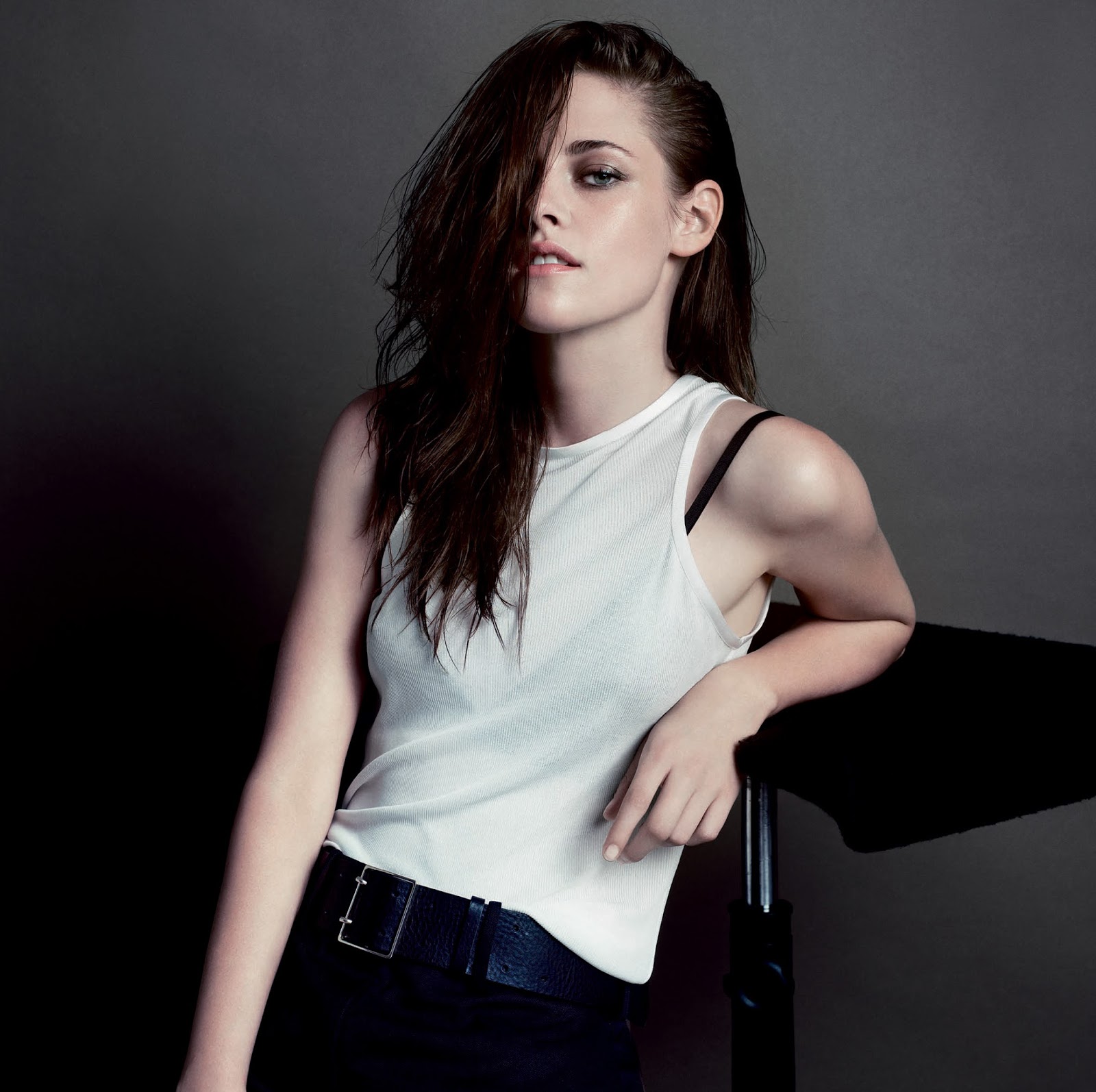 Kristen Stewart V 2017 Black and White Wallpapers