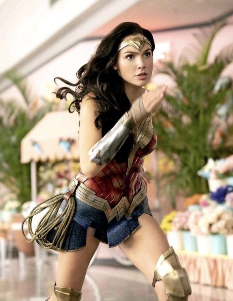 Kristen Wiig In Wonder Woman Movie Wallpapers