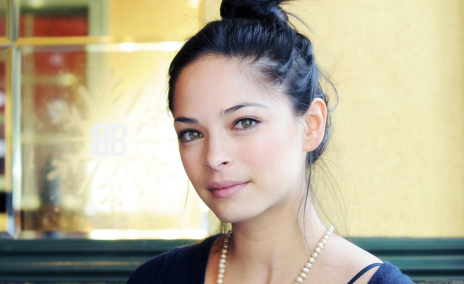 Kristin Kreuk Wallpapers