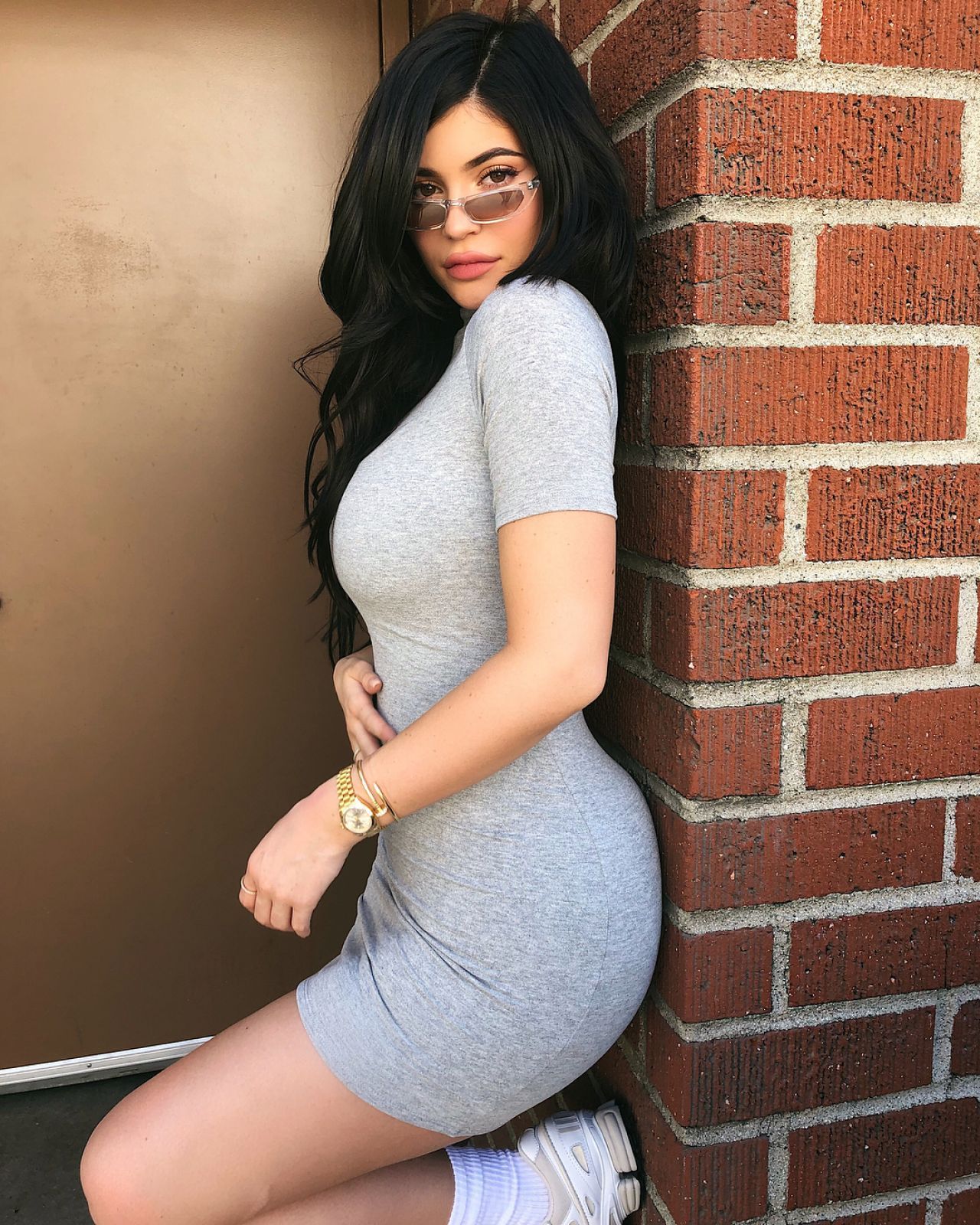 Kylie Jenner Drop Three 2017 Wallpapers