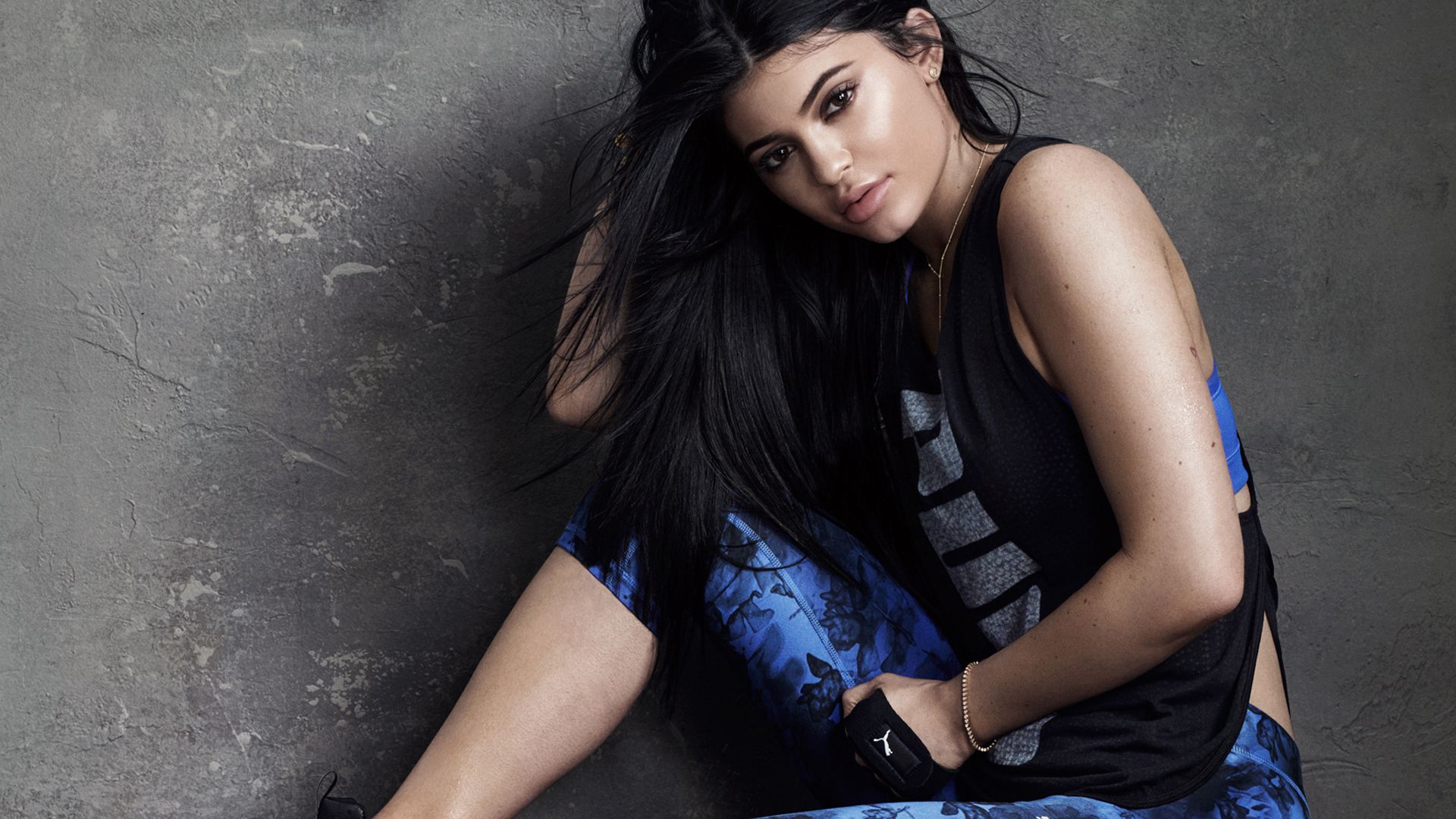 Kylie Jenner Long Hair Wallpapers