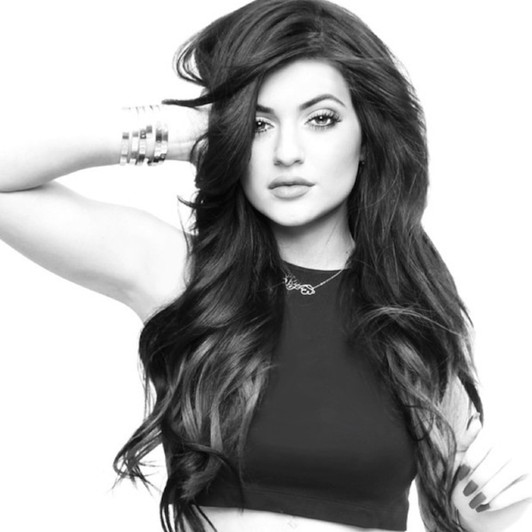 Kylie Jenner Long Hair Wallpapers