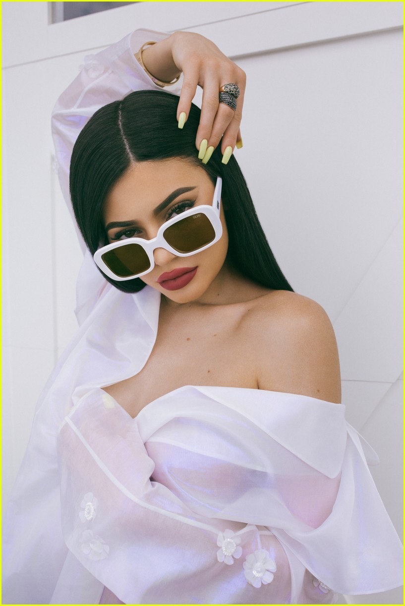 Kylie Jenner Quay Photoshoot Wallpapers