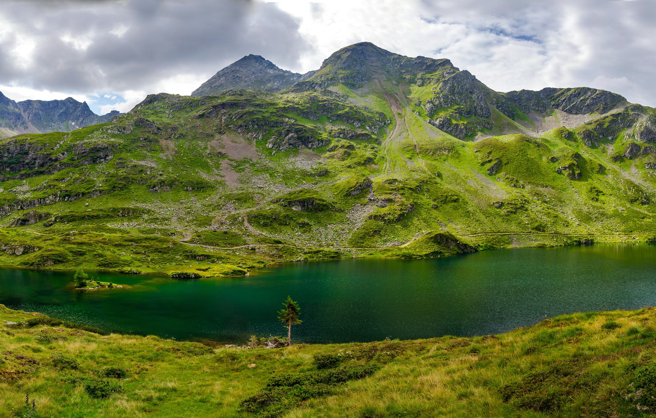 Lagoon Mountains Wallpapers