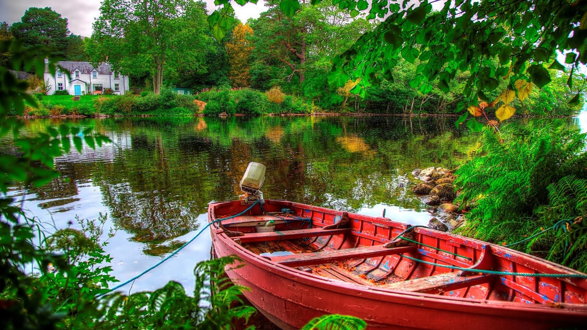 Lake And Boat Wallpapers