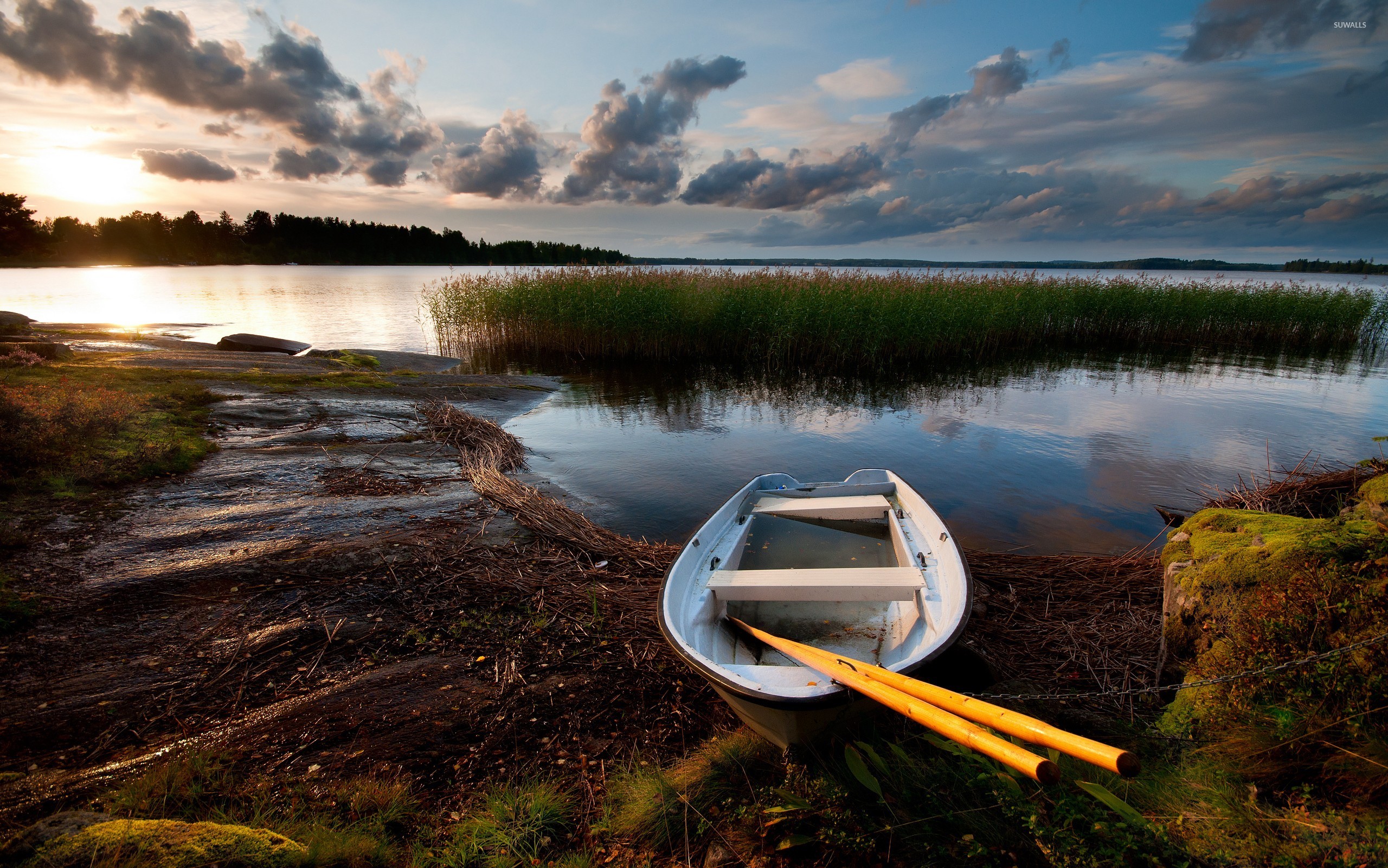 Lake And Boat Wallpapers