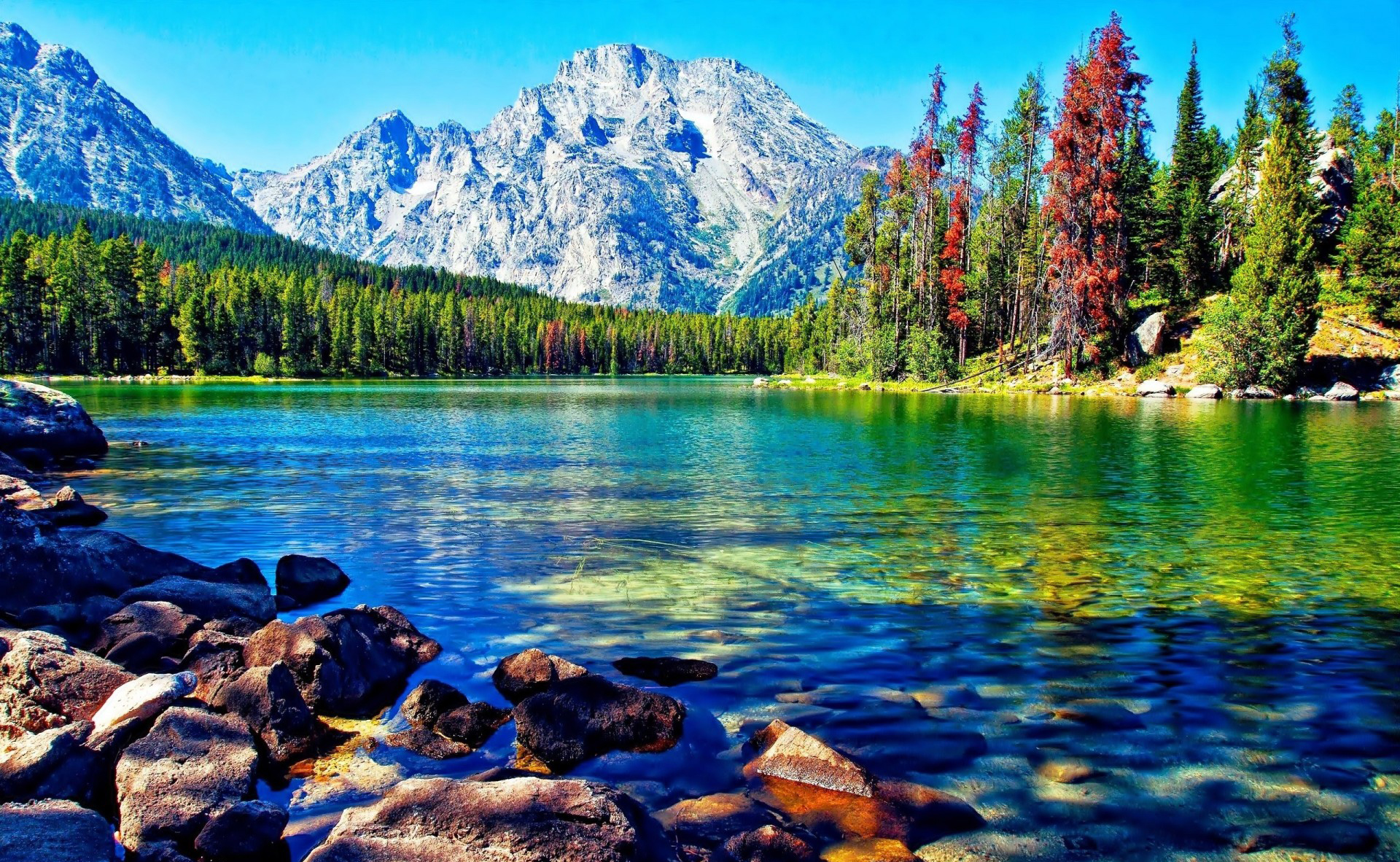 Lake And Mountains Wallpapers