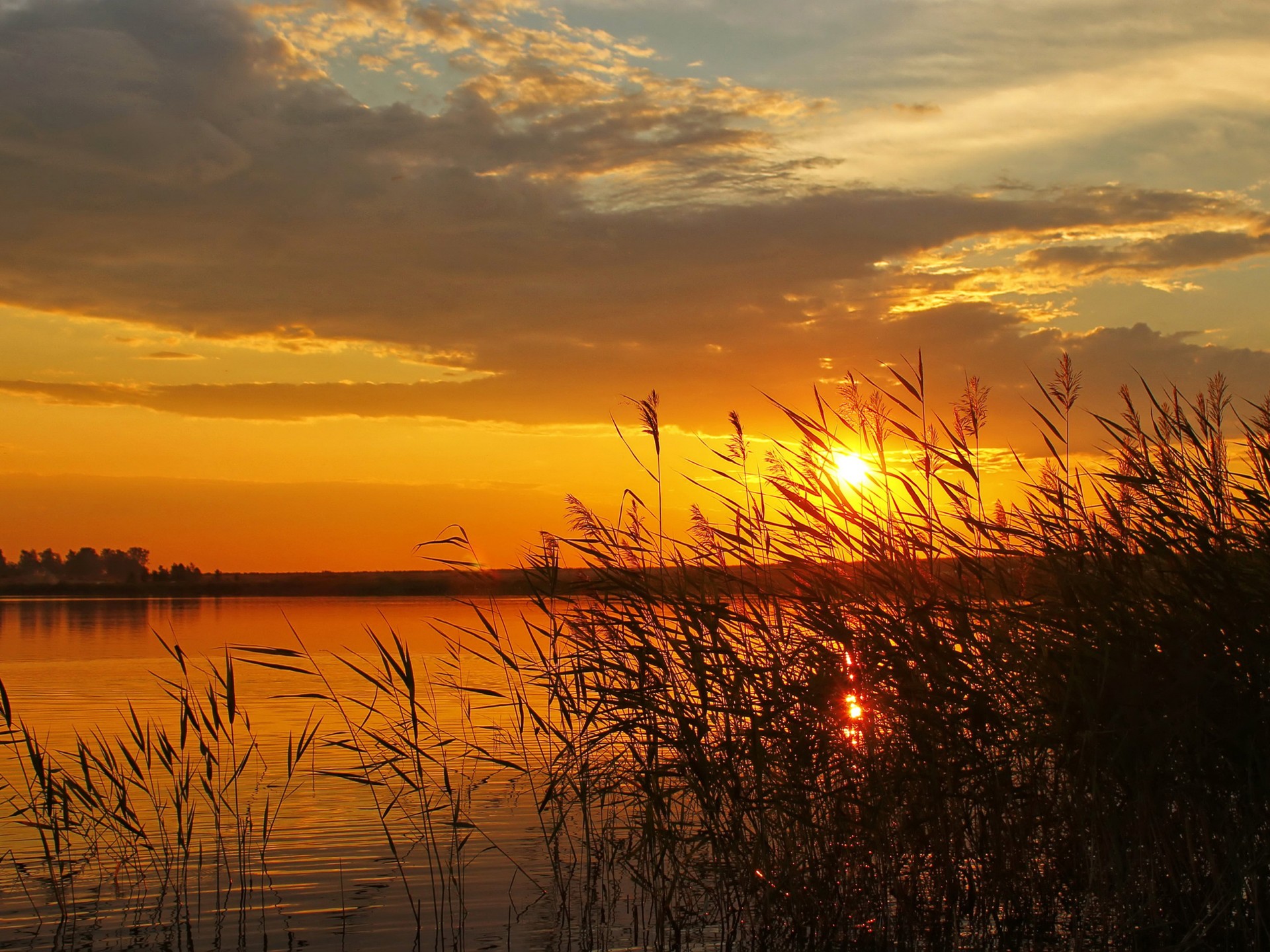 Lake Sunset Wallpapers