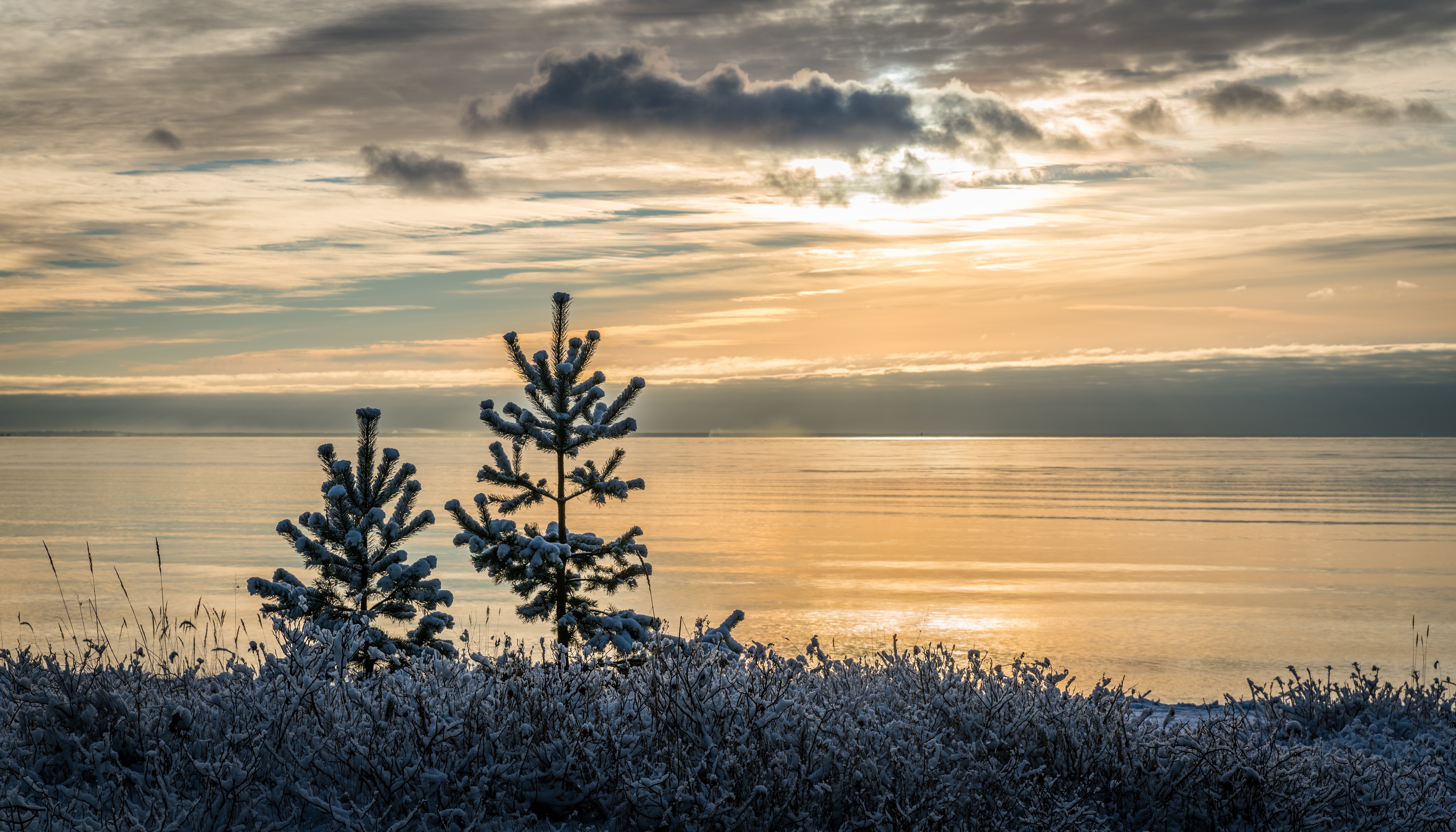 Lake View In Winter Sunset Wallpapers