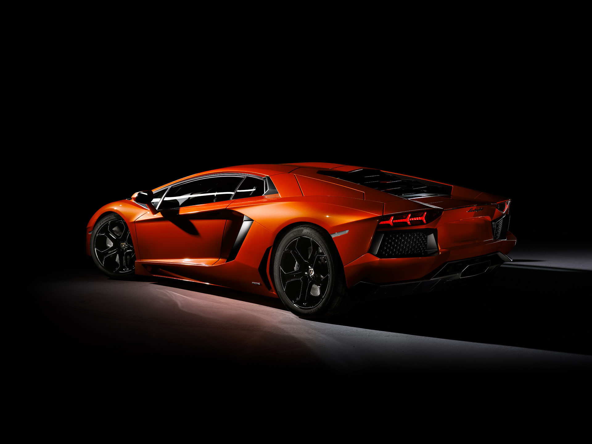 Lamborghini Aventador Lp 700-4 Wallpapers