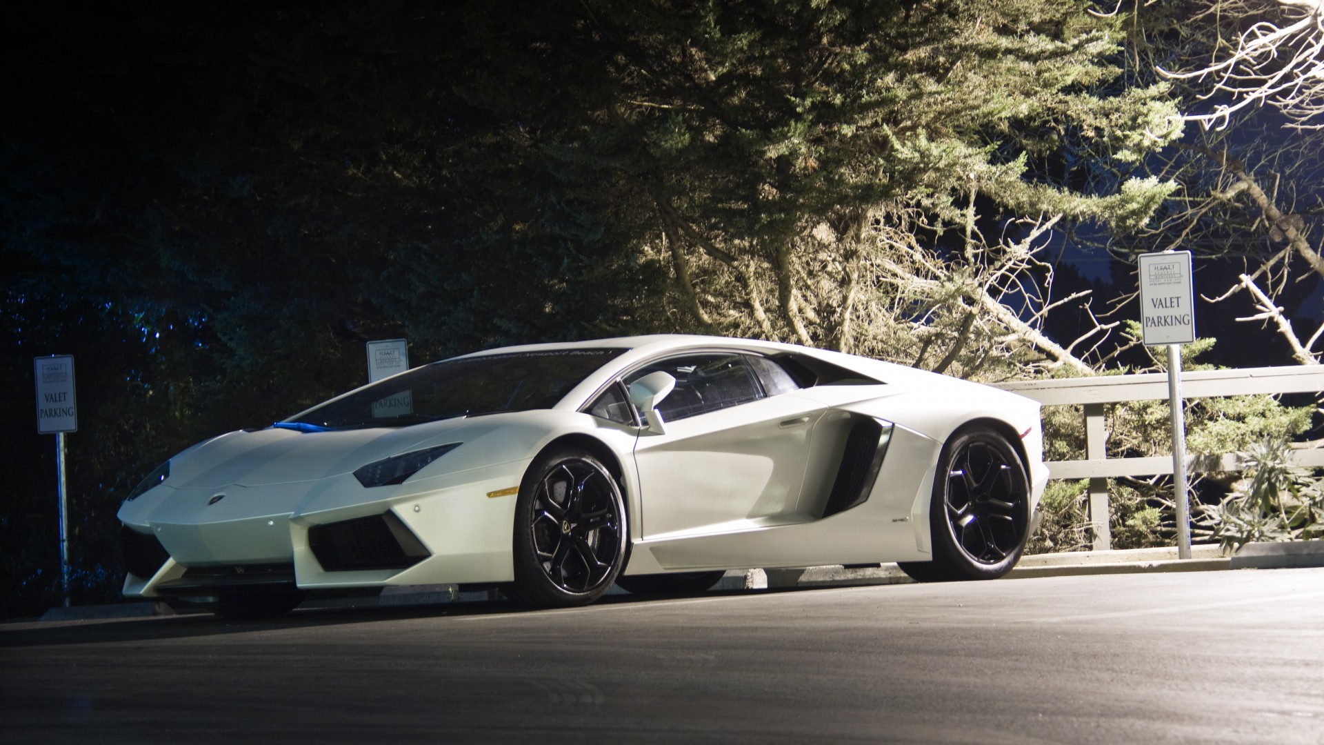 Lamborghini Aventador Lp 700-4 Wallpapers