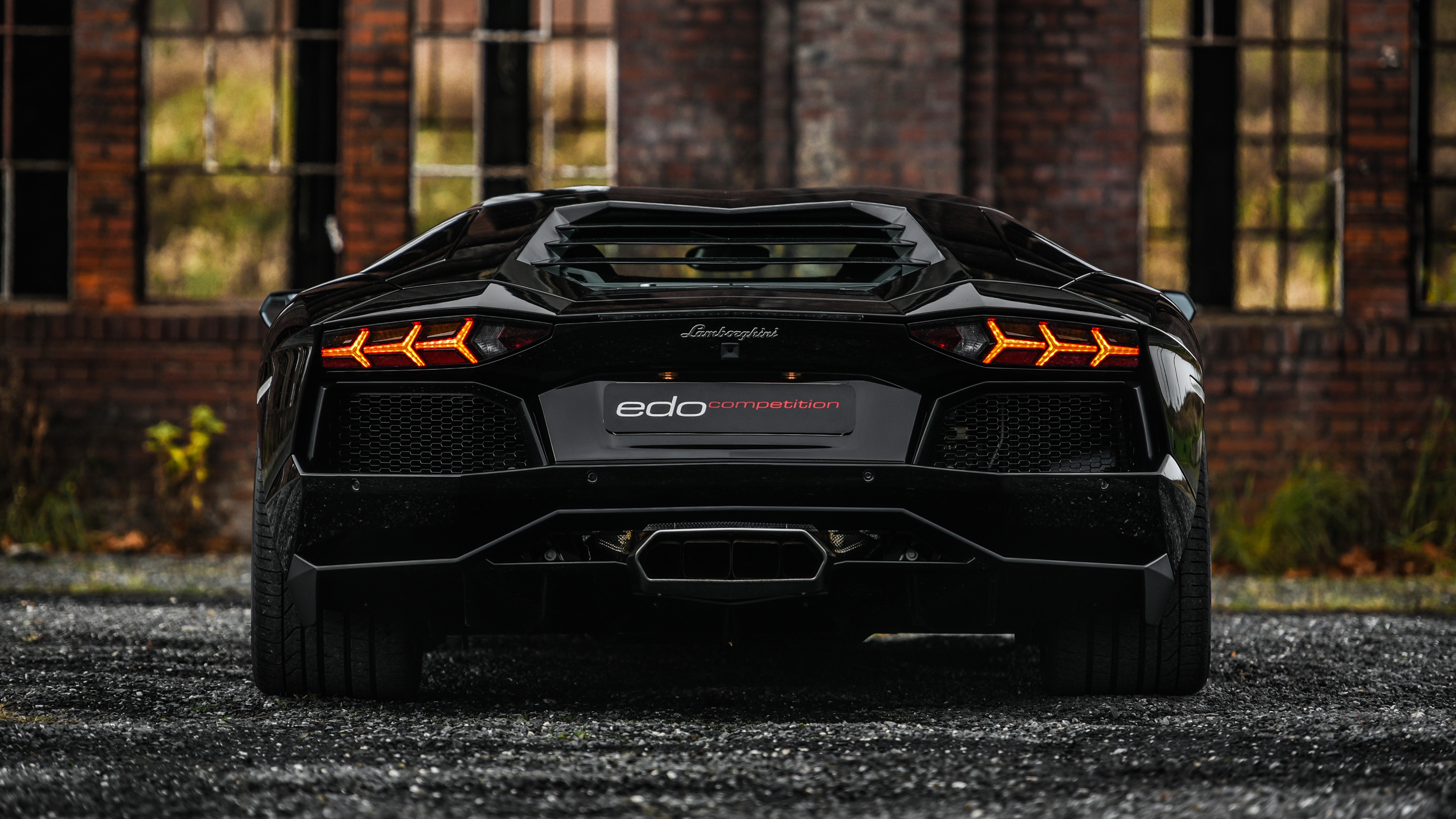 Lamborghini Aventador Lp 700-4 Wallpapers