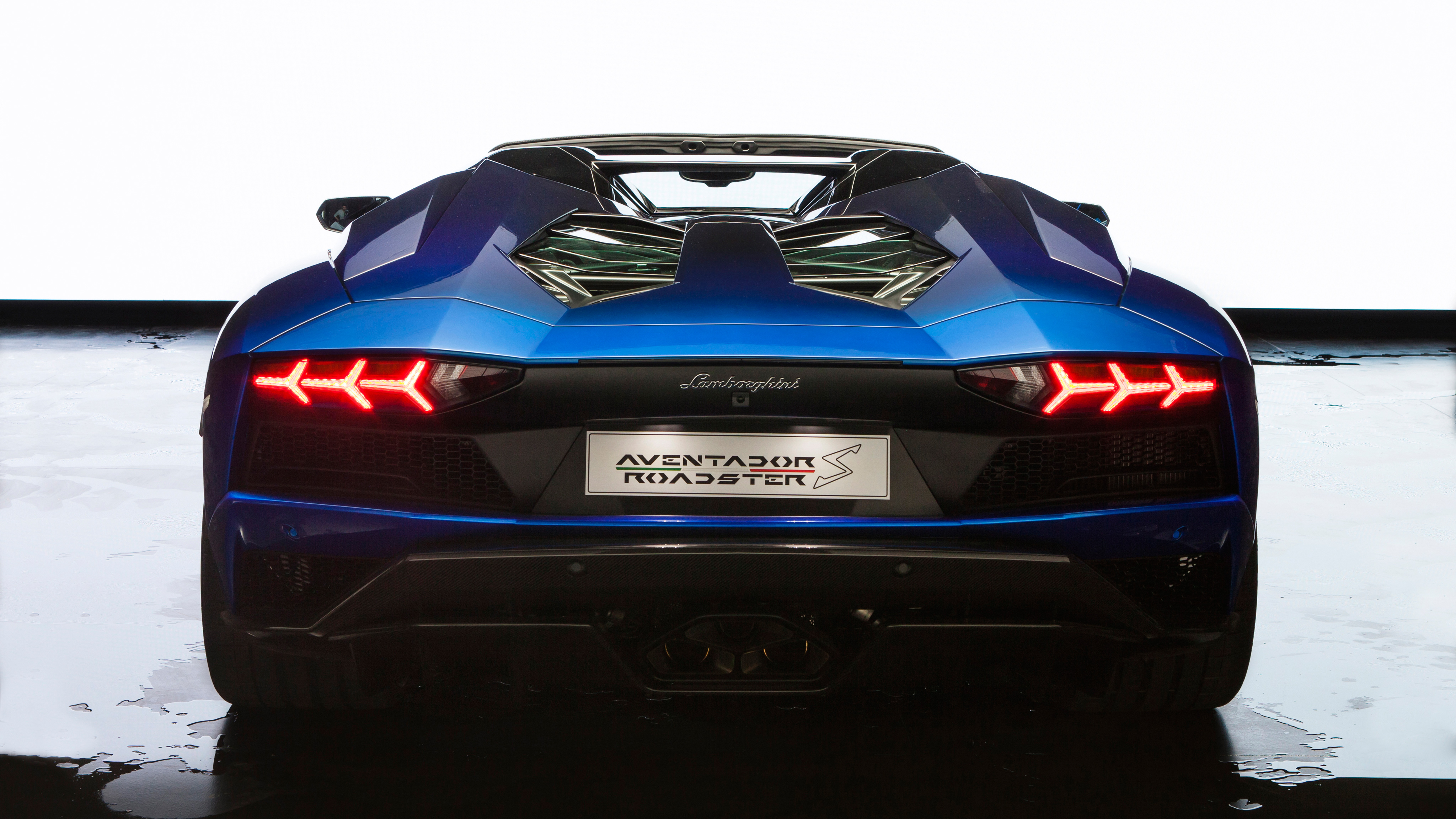 Lamborghini Aventador S Roadster 2017 Wallpapers