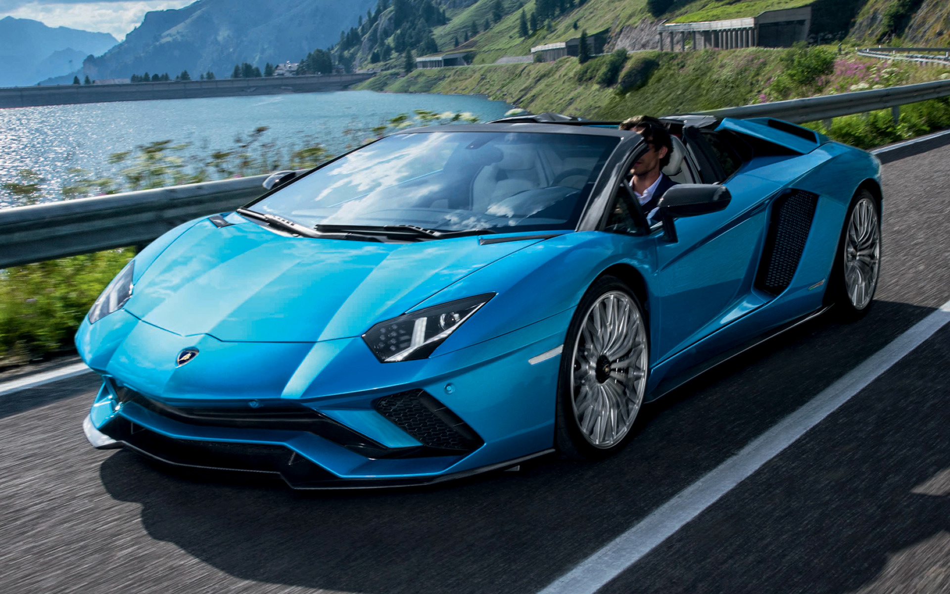 Lamborghini Aventador S Roadster Wallpapers