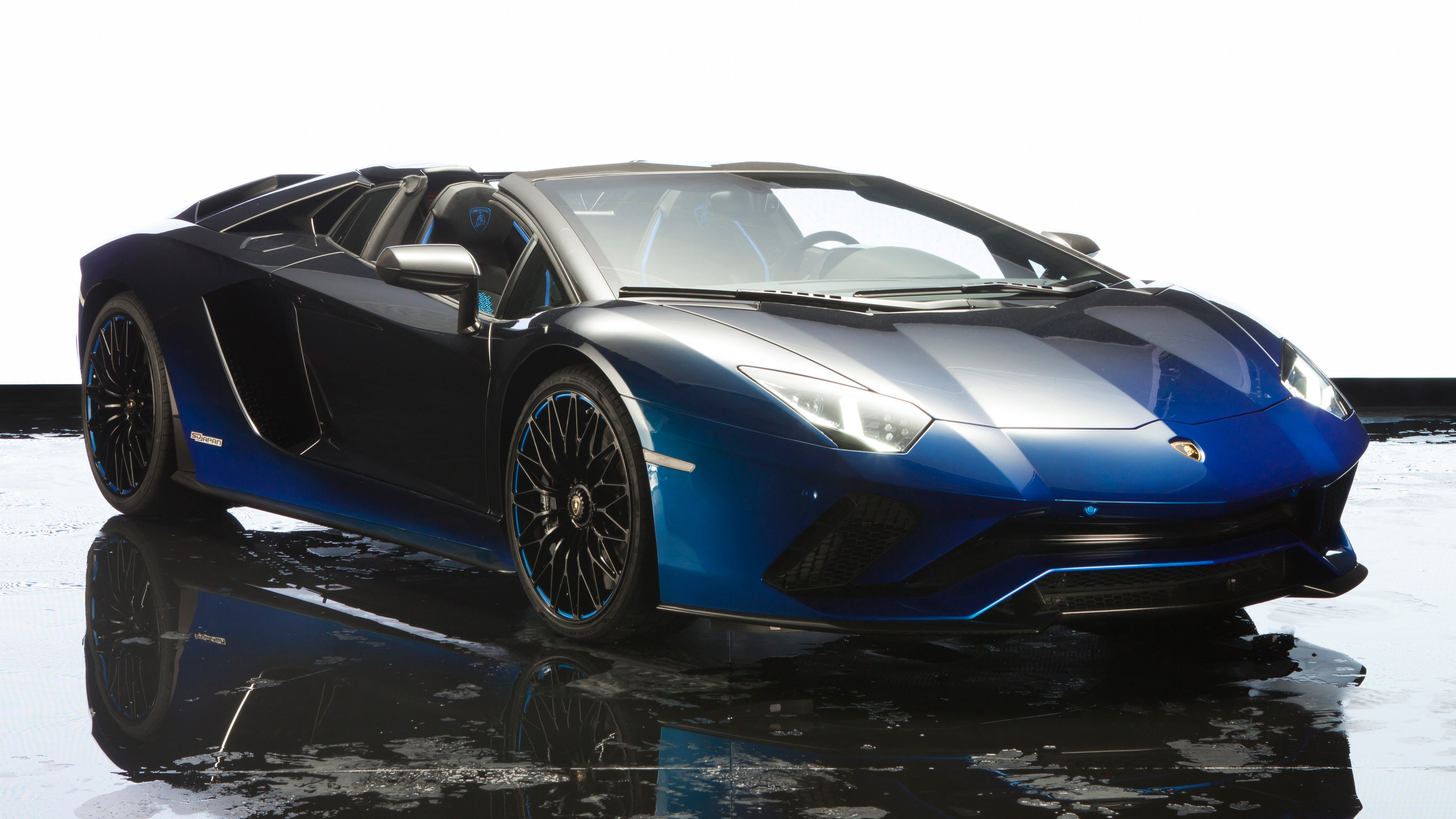 Lamborghini Aventador S Roadster Wallpapers