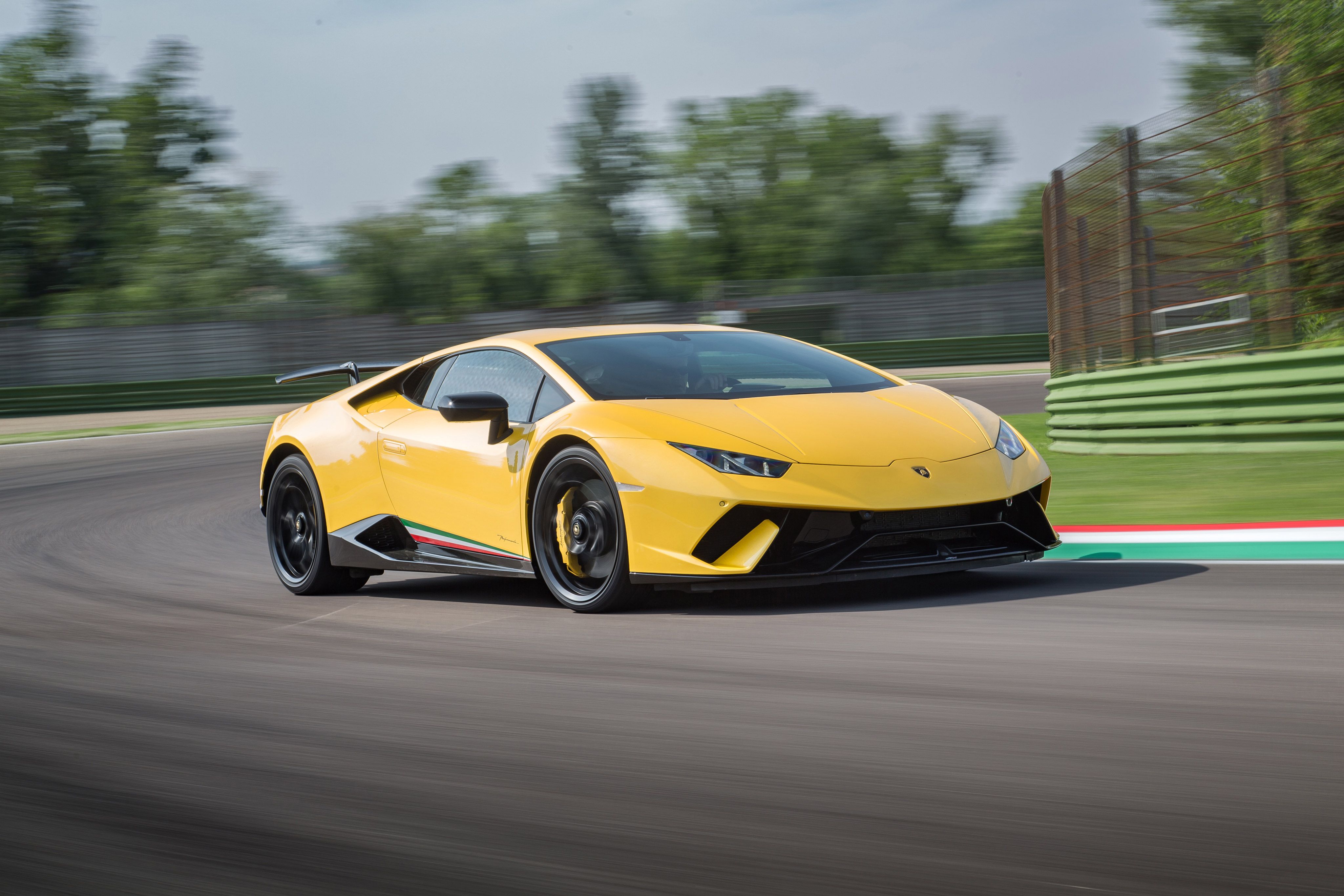 Lamborghini Huracan 2017 Wallpapers