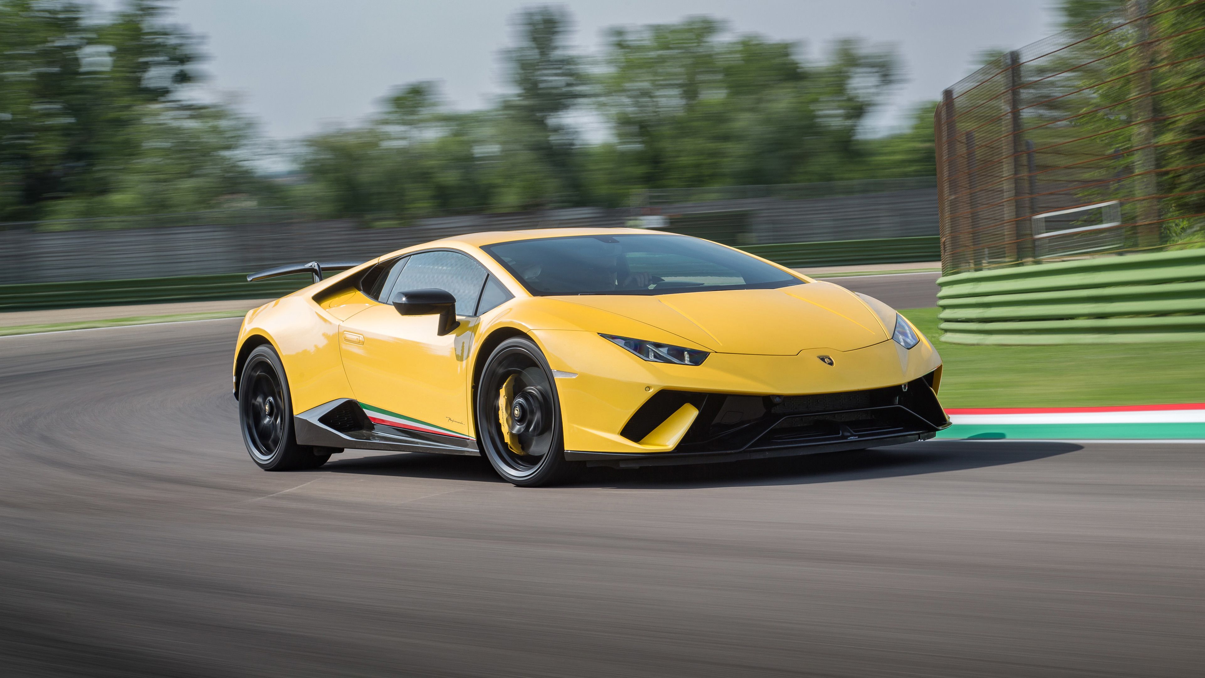 Lamborghini Huracan Performante Wallpapers