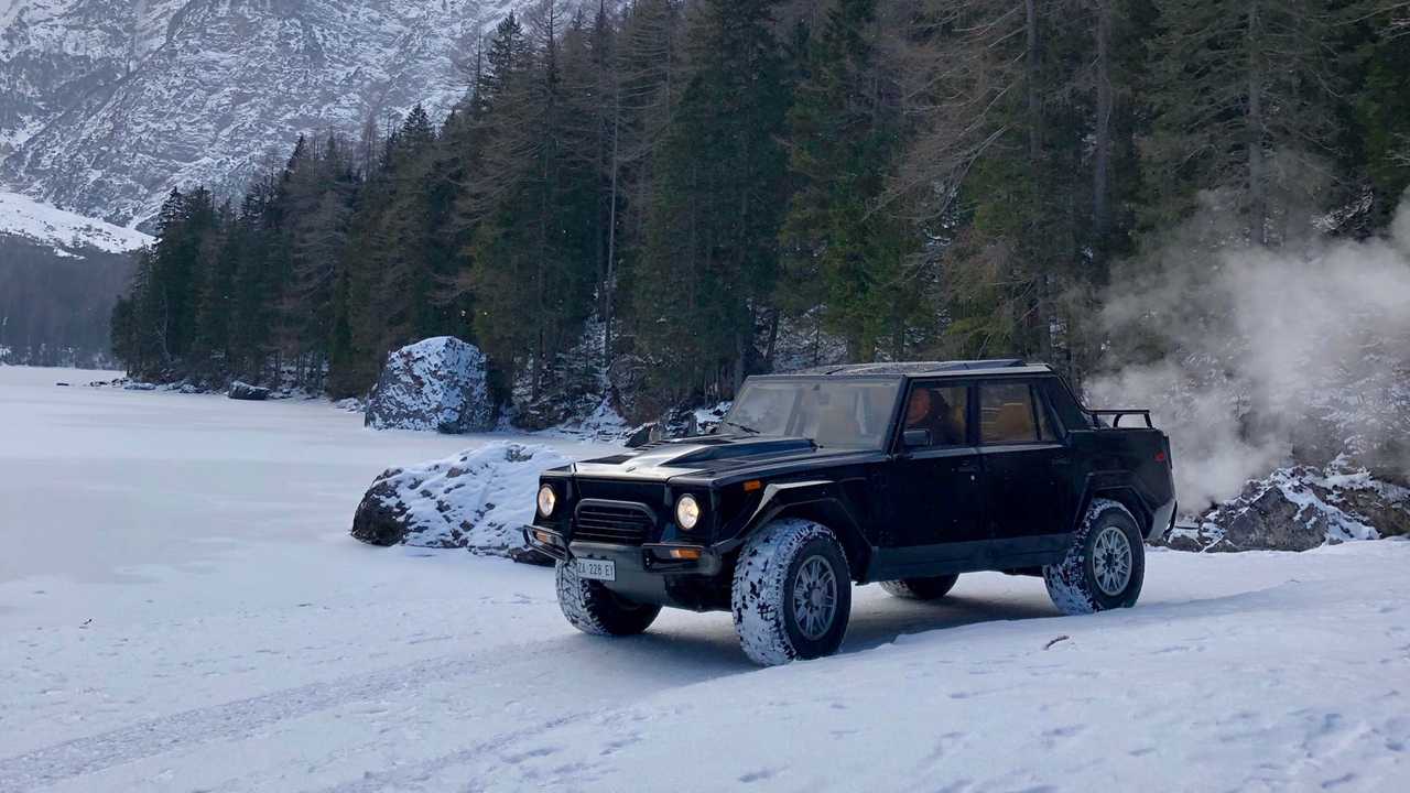 Lamborghini Lm002 Wallpapers