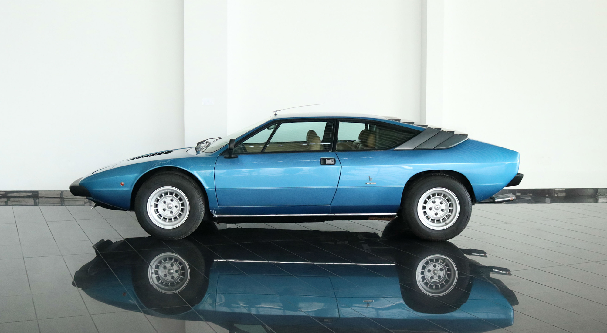 Lamborghini Urraco Wallpapers