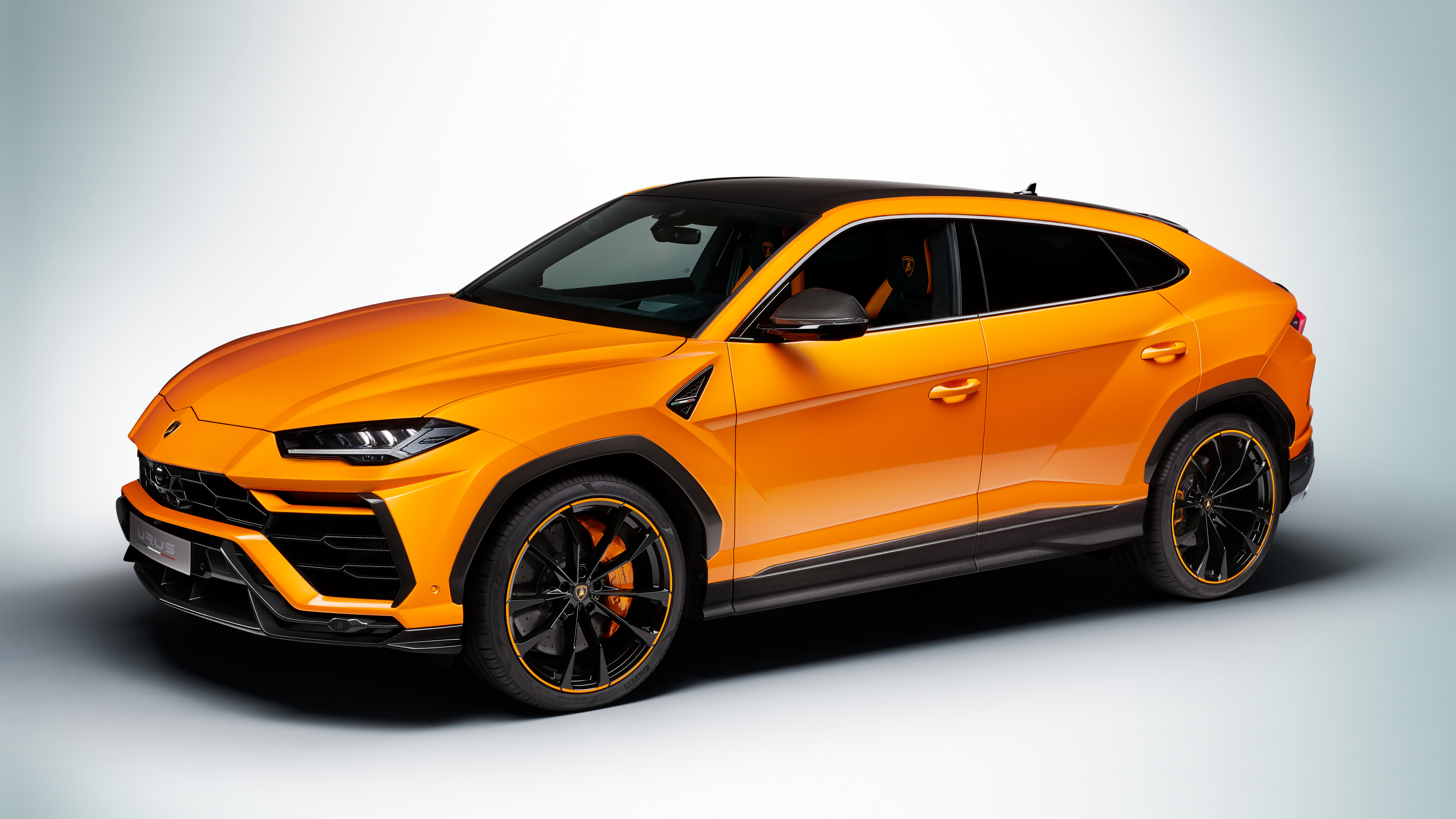 Lamborghini Urus Wallpapers