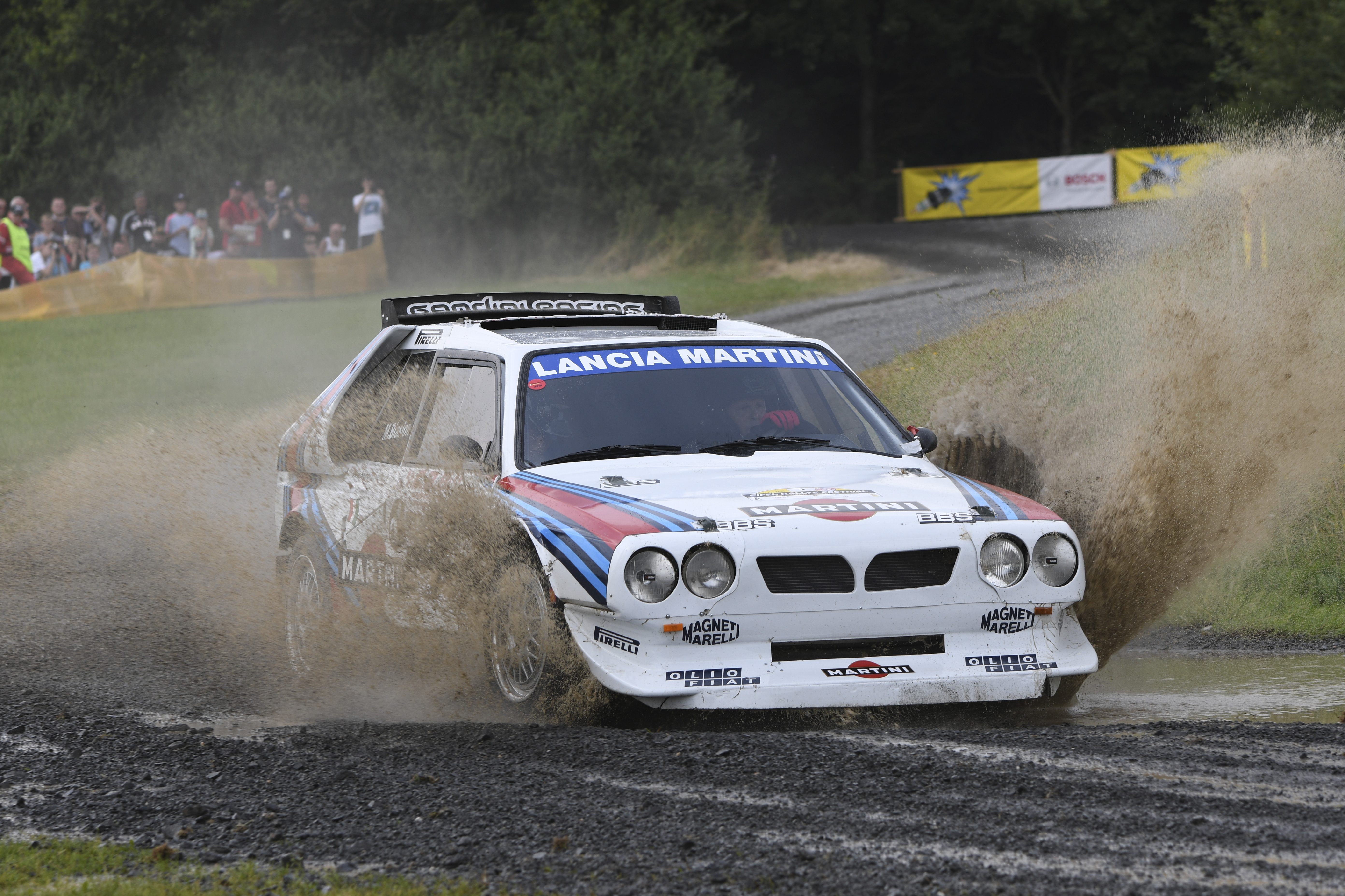 Lancia Delta S4 Wallpapers