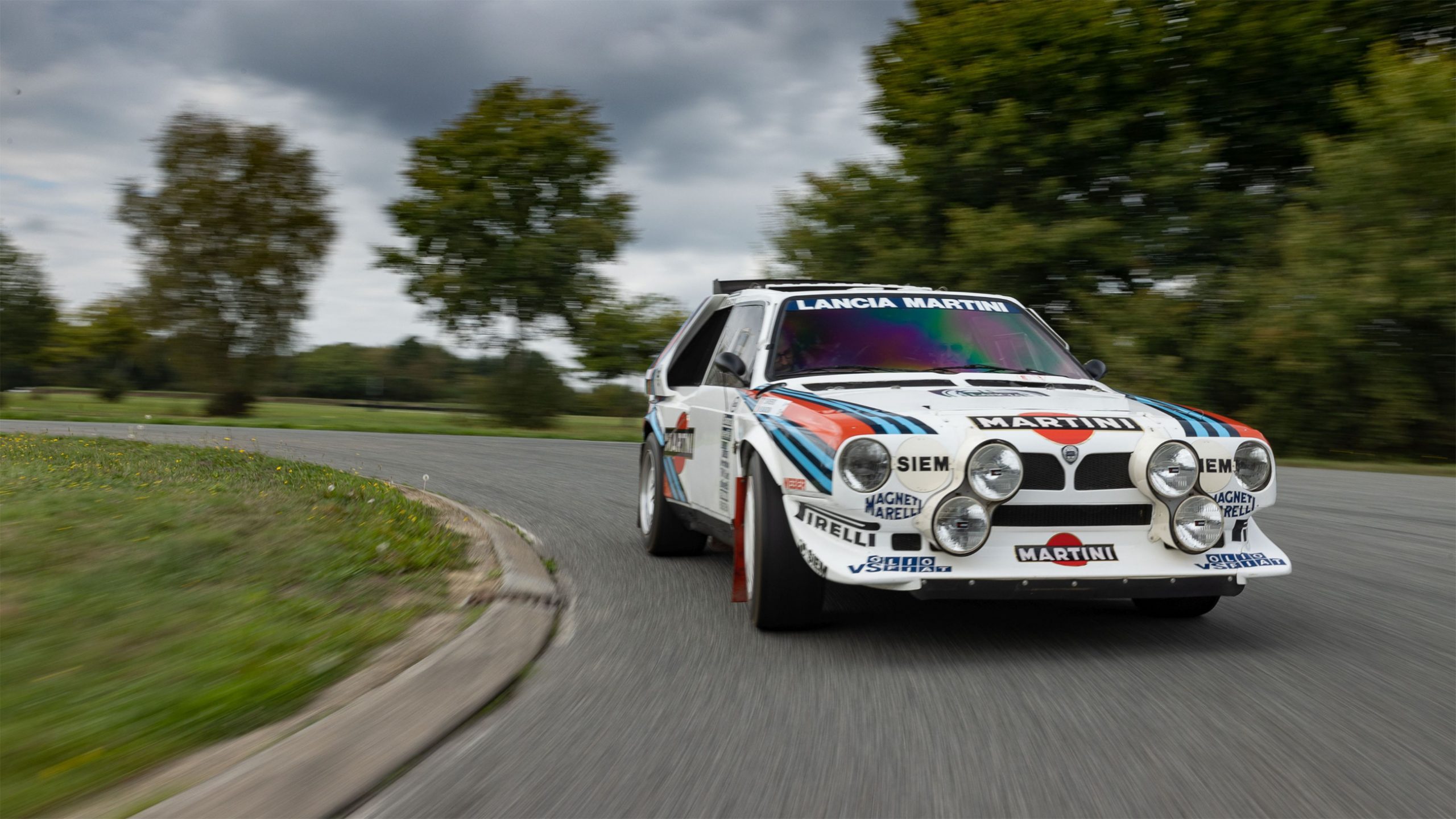 Lancia Delta S4 Wallpapers