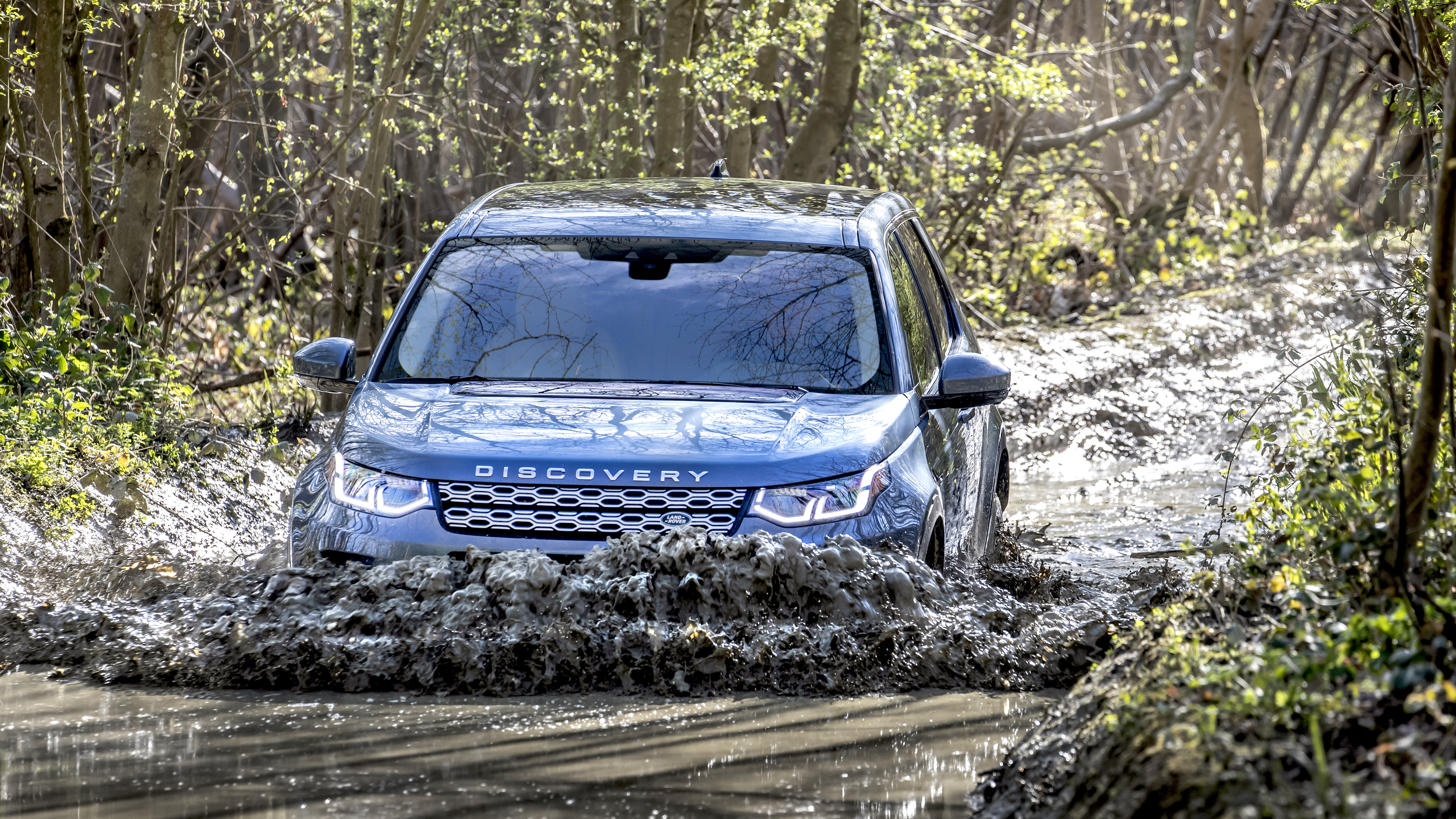 Land Rover Discovery Sport Wallpapers