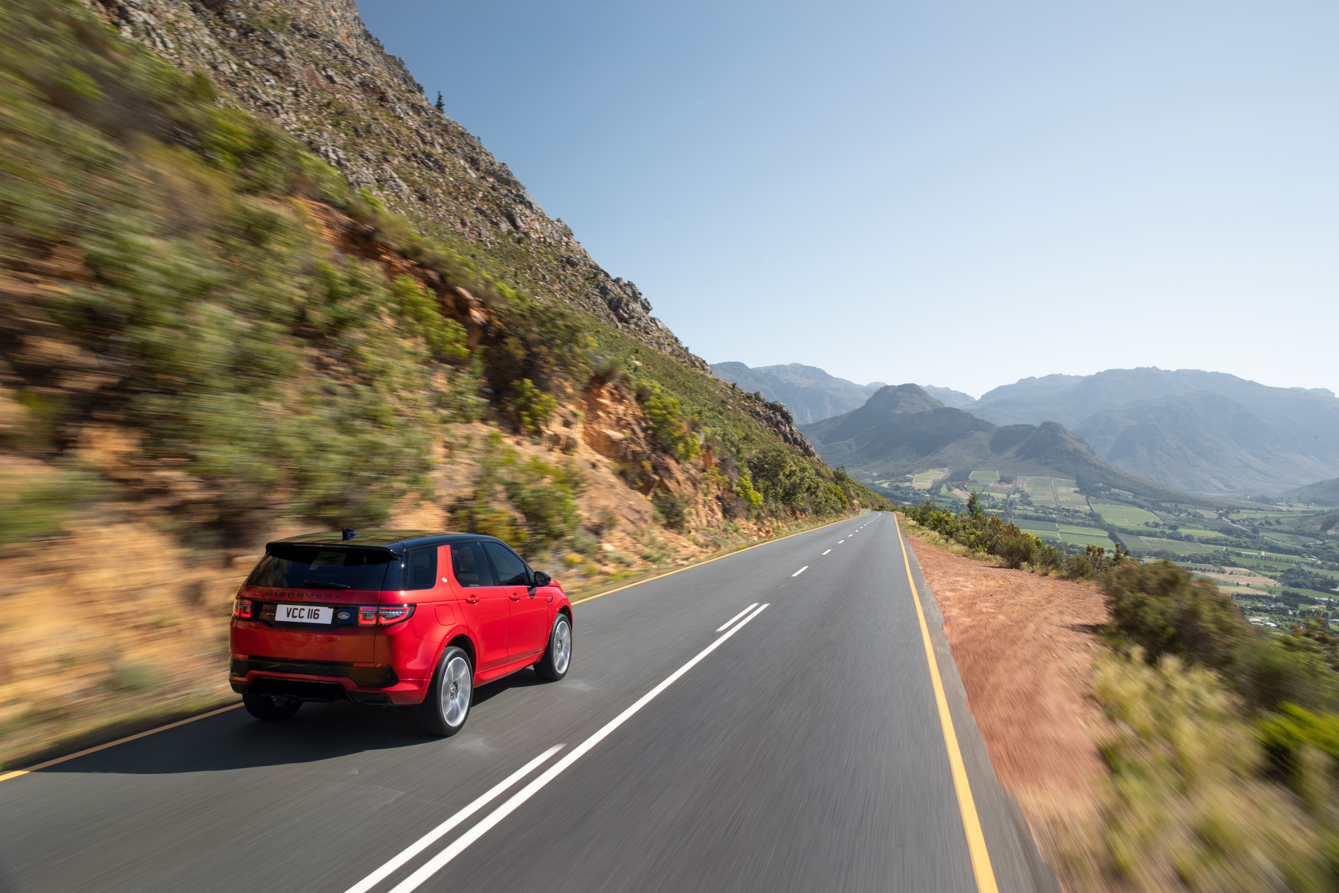 Land Rover Discovery Sport Wallpapers