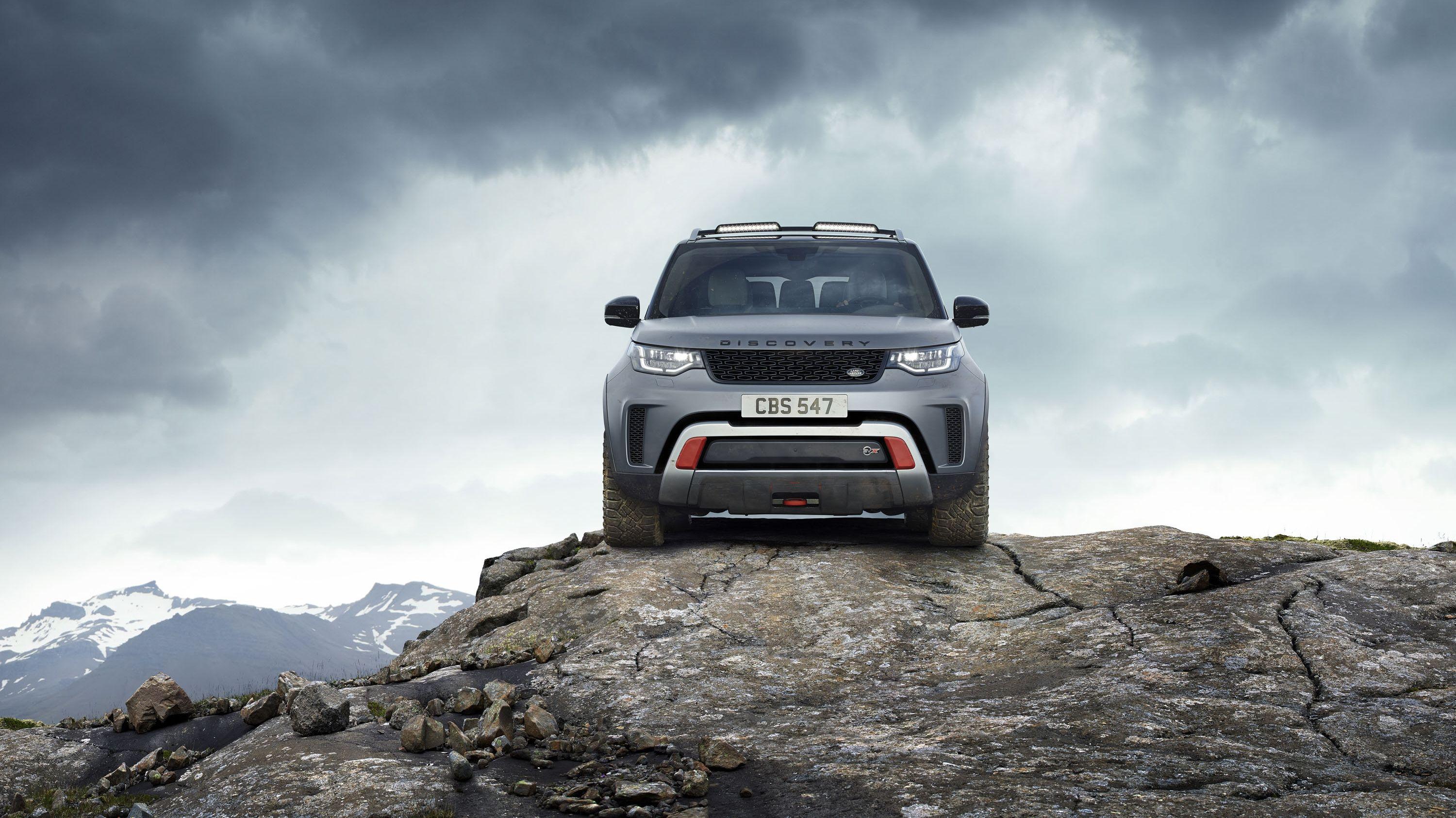 Land Rover Discovery Sport Wallpapers