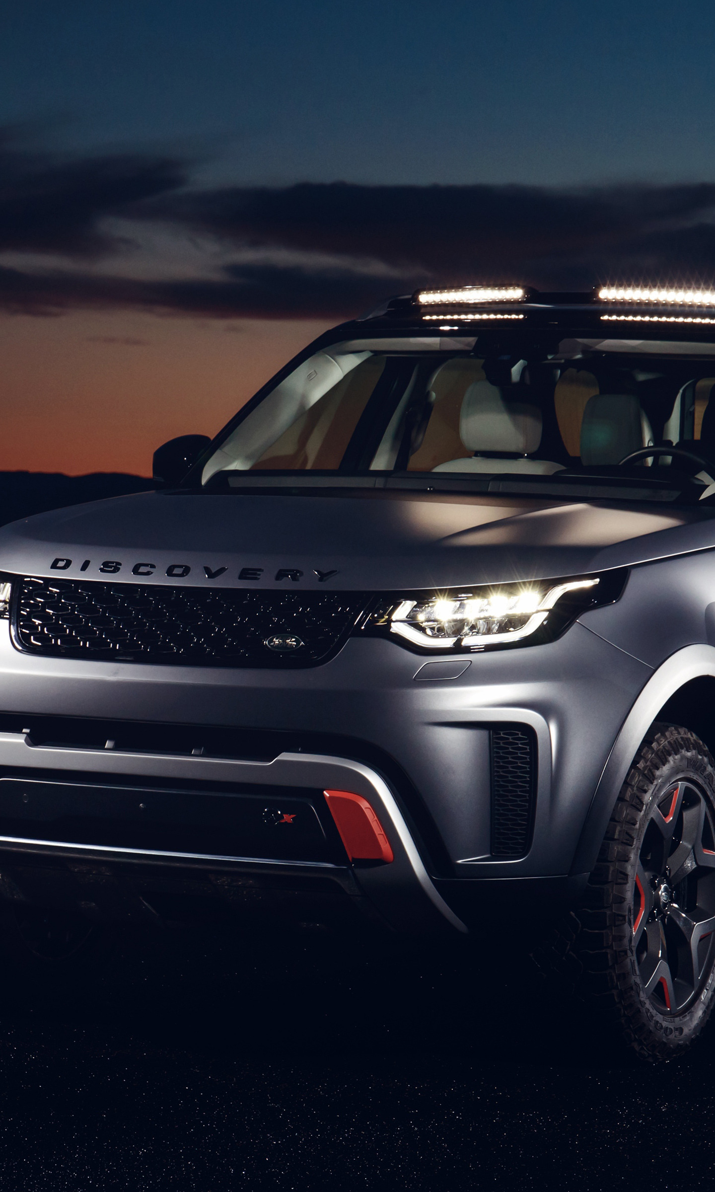 Land Rover Discovery Svx 2018 Wallpapers