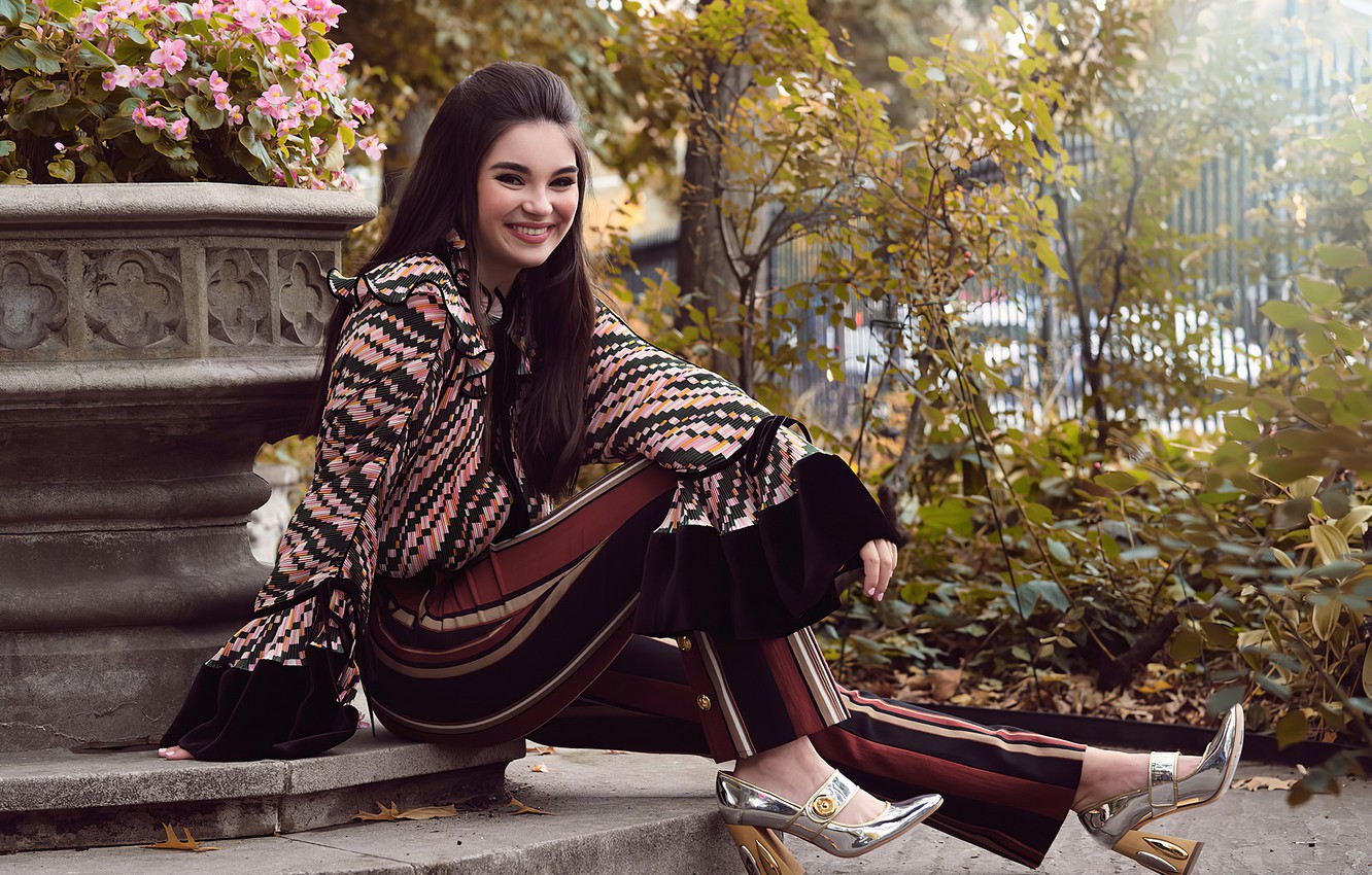 Landry Bender Actress Photoshoot Wallpapers